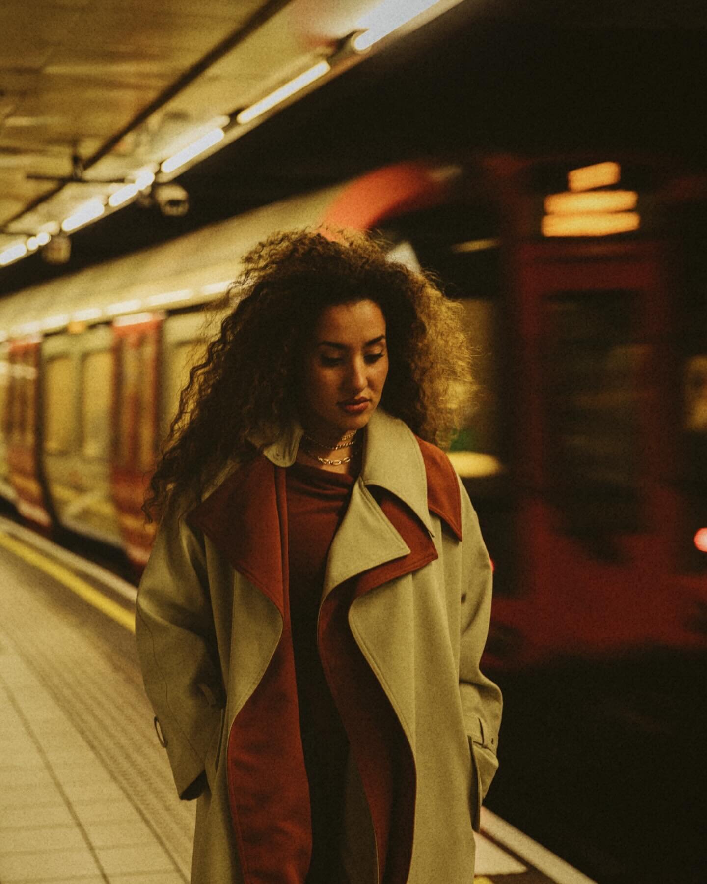 MARCHING THROUGH LONDON ✊

This is the story of @_avije_ and her sister travelling to London most Saturdays by train to join the global protests in London to stand with Iran. Looking out the train window, reflecting on the journey ahead, the journey 