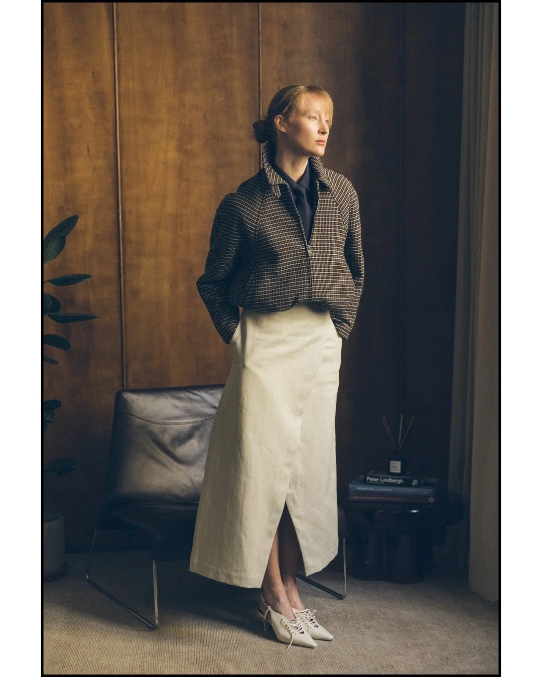 Editorial &ldquo;Three Ways of Looking&rdquo; - a part of the modern sirens study by the stylist &amp; creative director&nbsp;@elenikrt&nbsp;✨

I had a pleasure to photograph the female gaze. This is part IV.

Photographer:&nbsp;@daria_szotek
Creativ