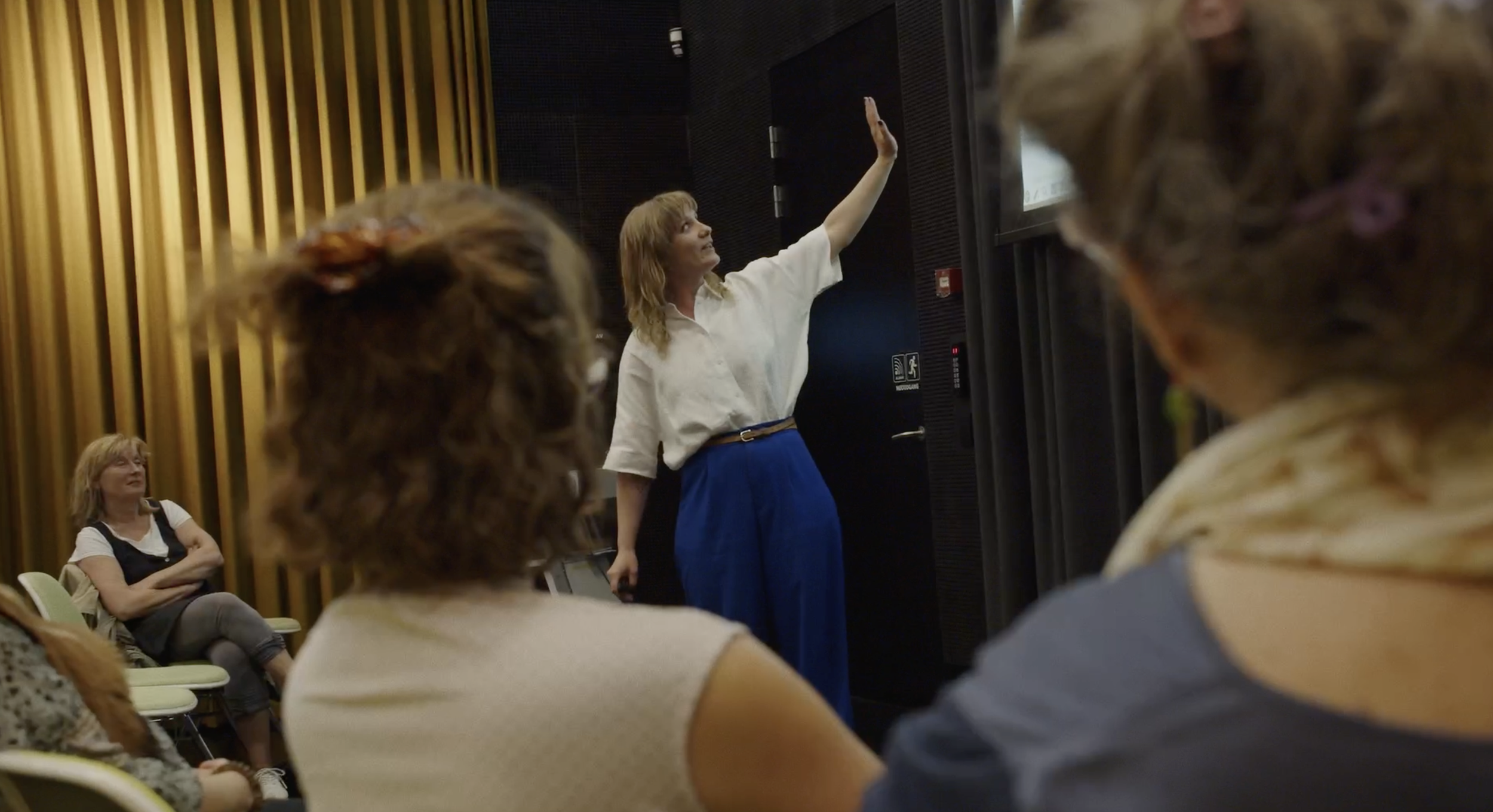 Få modet, strategien og værktøjerne til at skabe et økonomisk  bæredygtigt og meningsfyldt arbejdsliv som kunstner og kreativ.