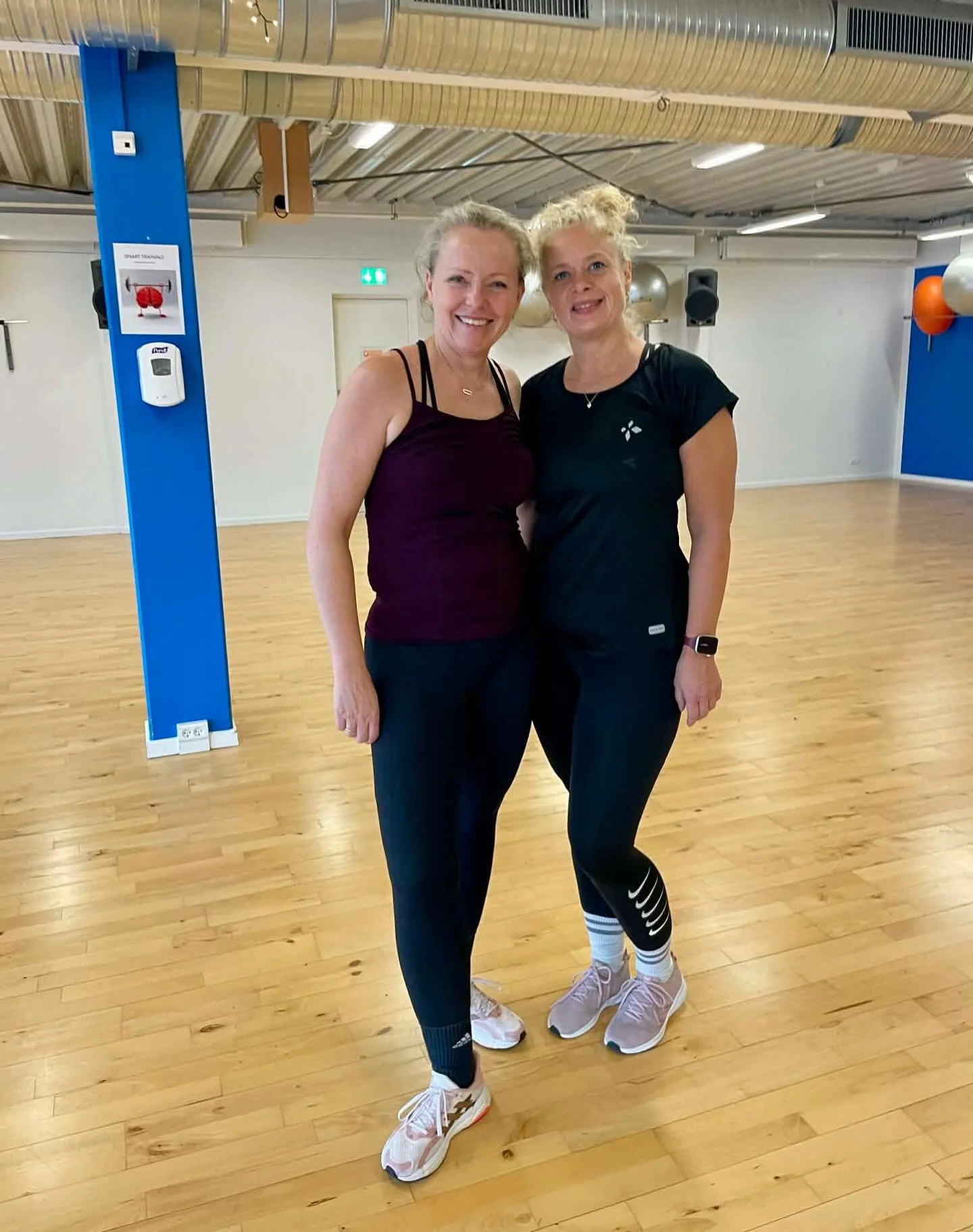 M&aring;ske dansehold p&aring; vej?

I g&aring;r var vores to instrukt&oslash;rer Linda og Rikke p&aring; DGI dansekursus i Bogense hele dagen. De fort&aelig;ller, at de er superinspirerede og godt brugte efter 10 timer p&aring; gulvet! 
M&aring;ske 