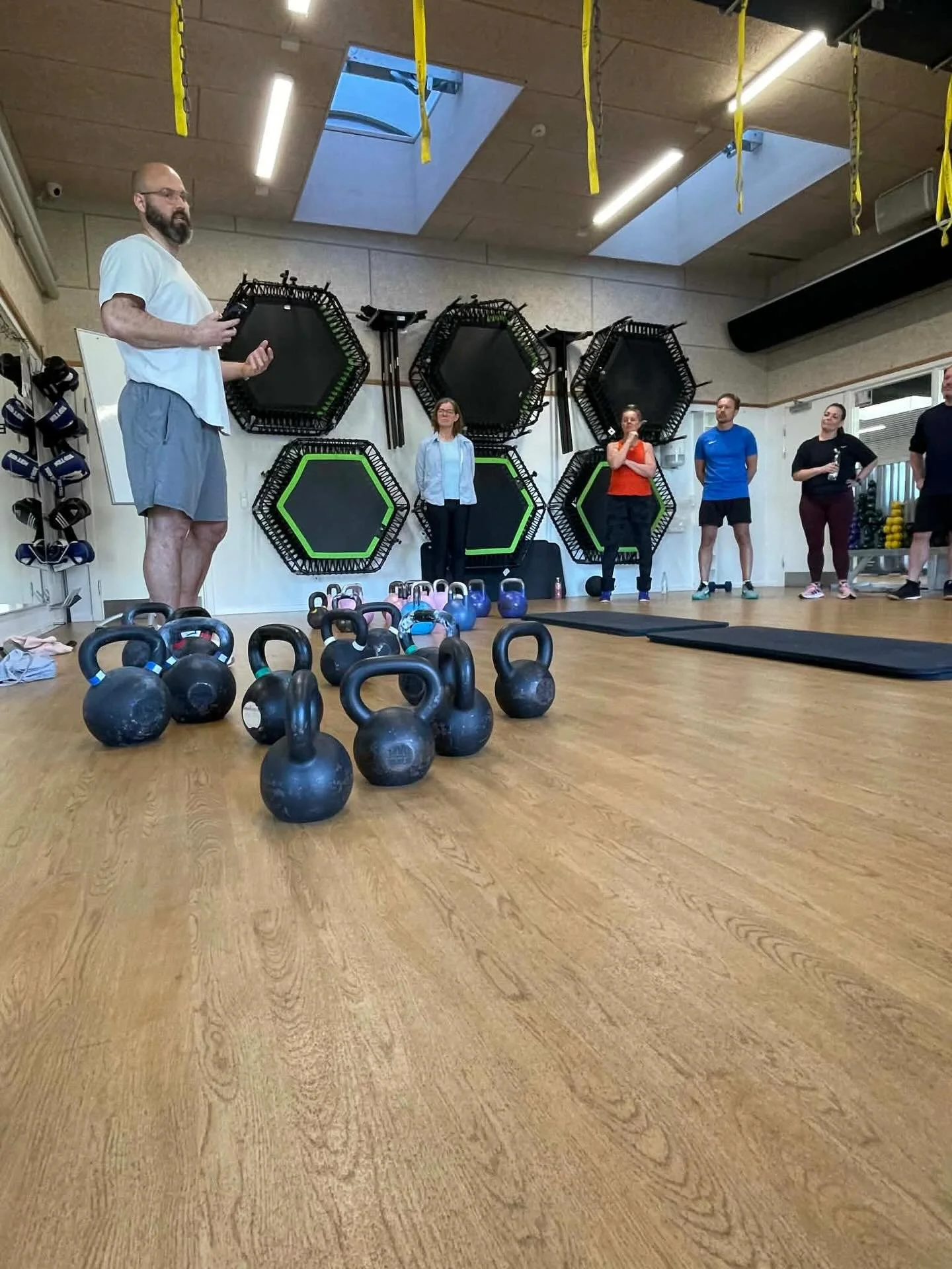 🏋️Kettlebell-workshop for instrukt&oslash;rer 💪🏼

Her til aften havde vi fornemt bes&oslash;g af instrukt&oslash;r Christian Luno.
Han holdt tre timers workshop for nuv&aelig;rende og kommende instrukt&oslash;rer i Morud Fitness.

Det var en meget