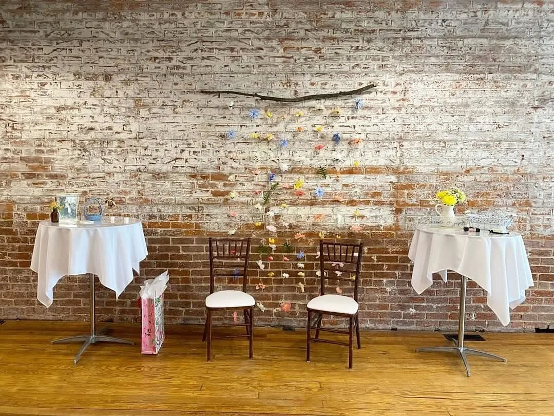 We can&rsquo;t stop sharing pictures from this floral fantastic bridal shower 🌸