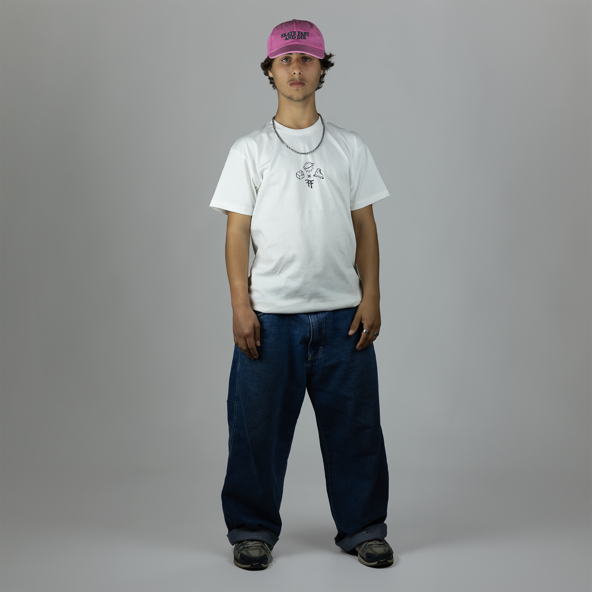 Calcada Tee White .png