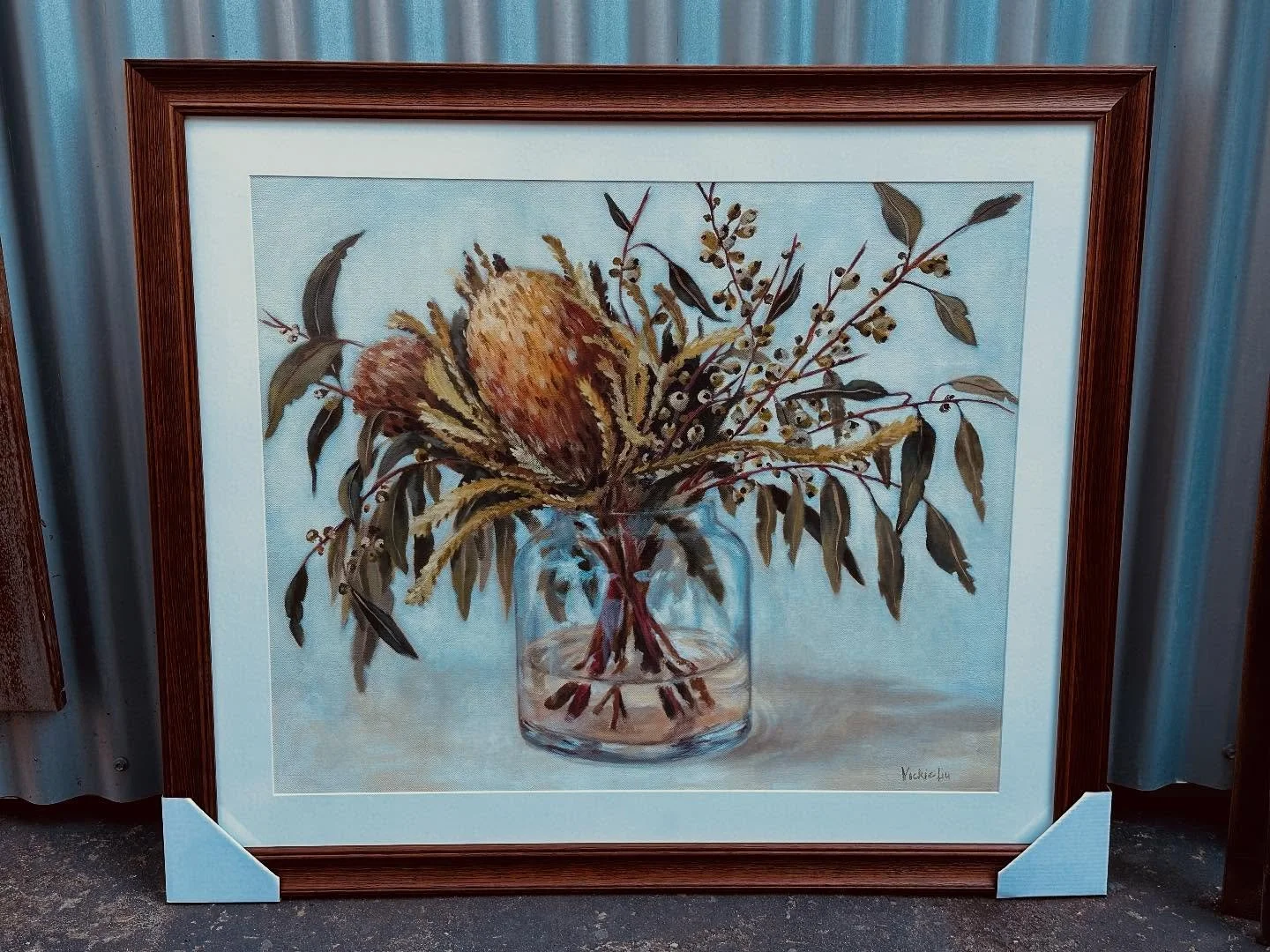 This frame moulding certainly fits the brief, suits the warm tones of the print and the space that it&rsquo;s hanging.