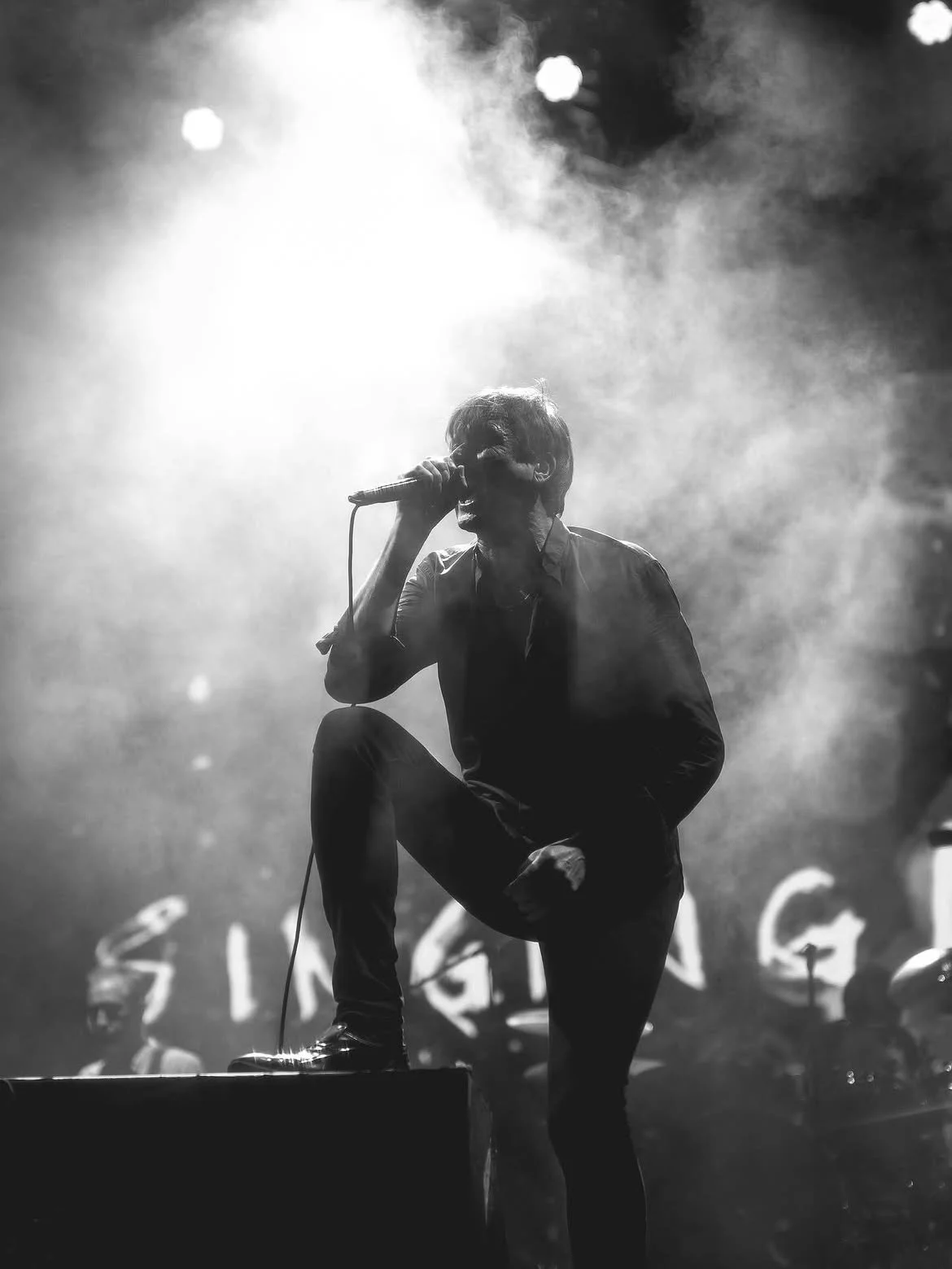 《Suede The Antidepressants Tour in Hong Kong》圓滿舉行！無論係對Suede嘅熾熱期待，定係足以掀動舞台嘅歡呼，震耳欲聾嘅大合唱，都一一定格於此！意猶.jpg