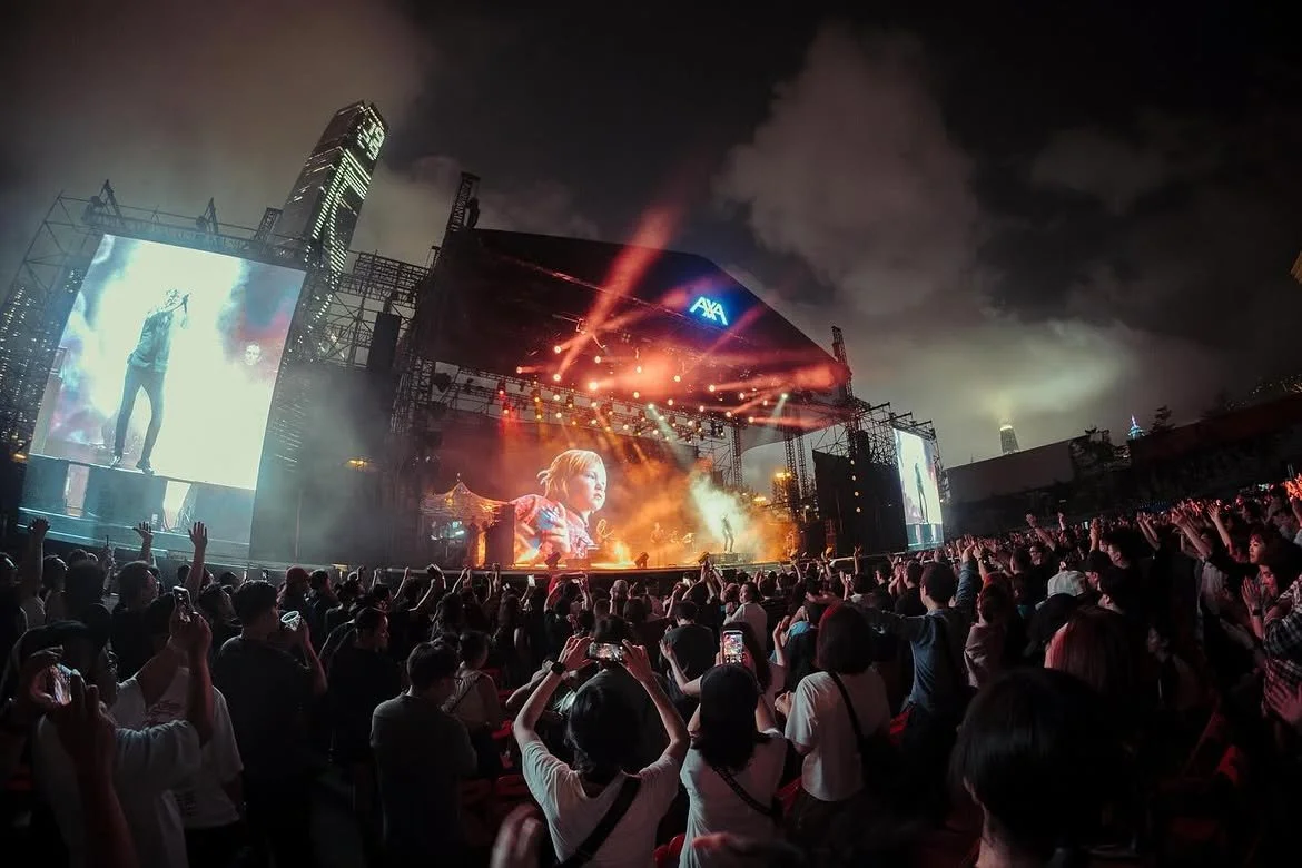 《Suede The Antidepressants Tour in Hong Kong》圓滿舉行！無論係對Suede嘅熾熱期待，定係足以掀動舞台嘅歡呼，震耳欲聾嘅大合唱，都一一定格於此！意猶 (3).jpg