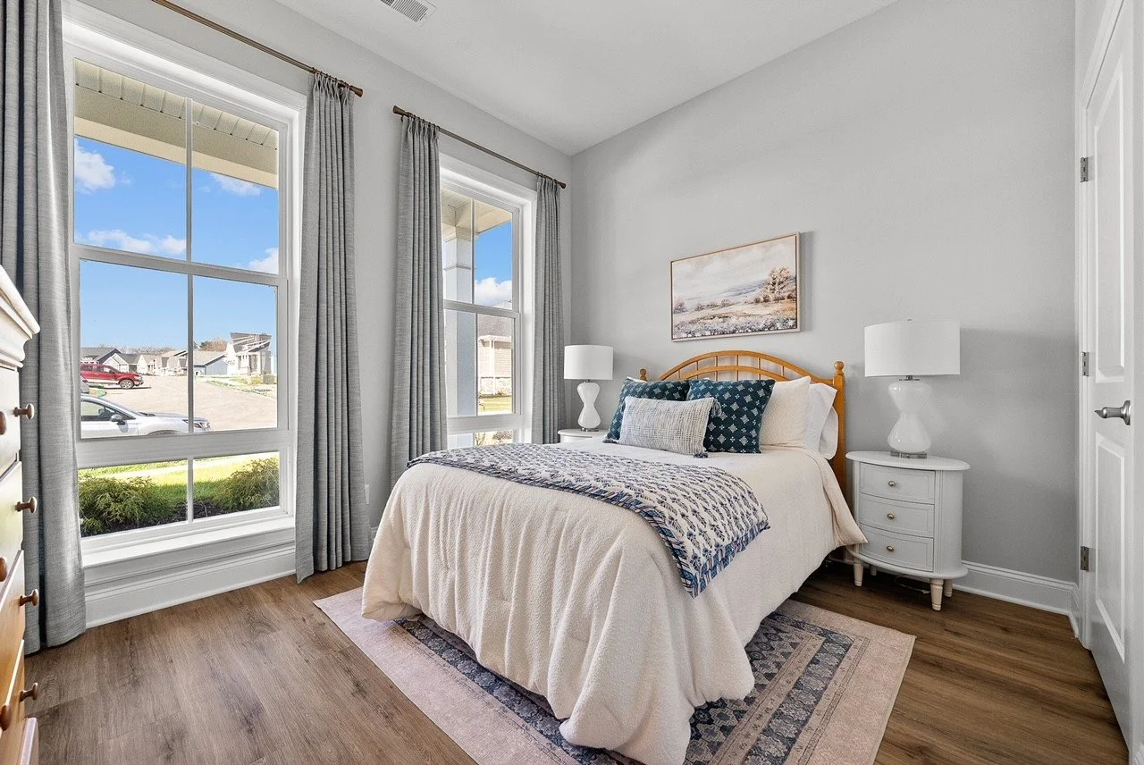 Traditional blues bedroom interior decorated by FUNCY DECOR.