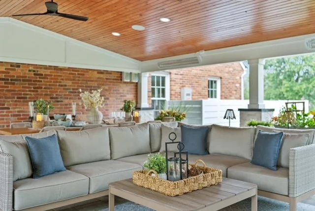 Modern classic outdoor living space decorated by FUNCY DECOR.