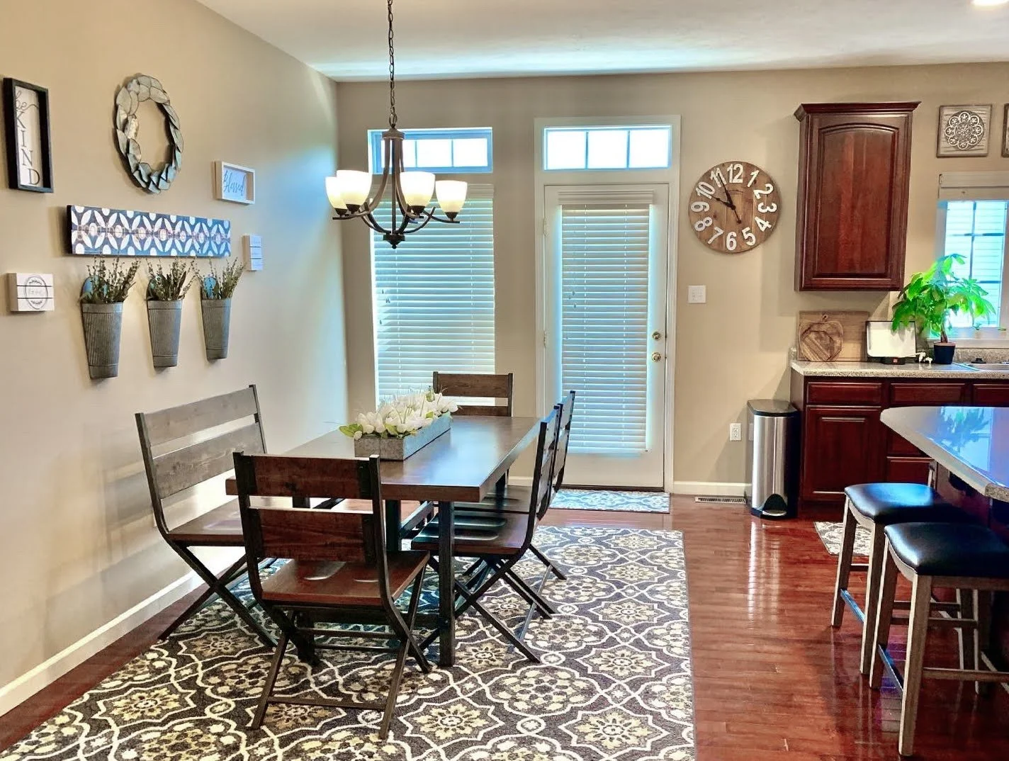 308 FuncyDecor (Manning).jpg