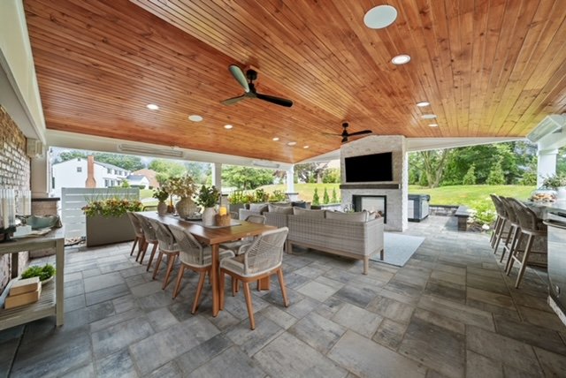 Modern classic outdoor living space decorated by FUNCY DECOR.