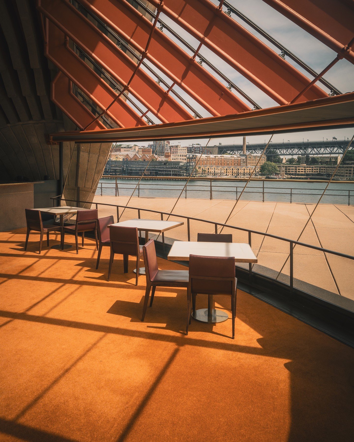 A stage designed for lovers of light and form. 🎬🍴 The perfection of space and view at Bennelong turns dining into a cinematic experience.
#VisualSymmetry #SydneyScene #CinematicVibes