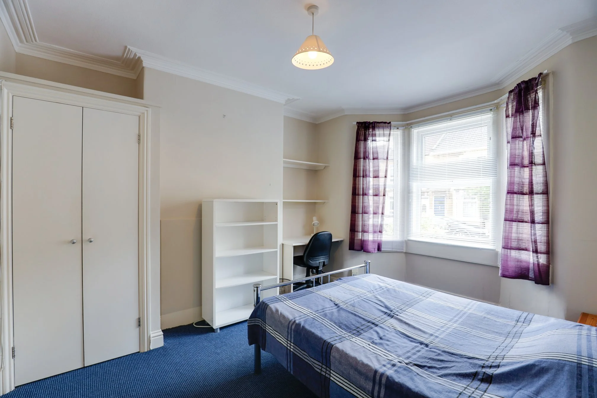 17RingwoodGF front bedroom.jpg