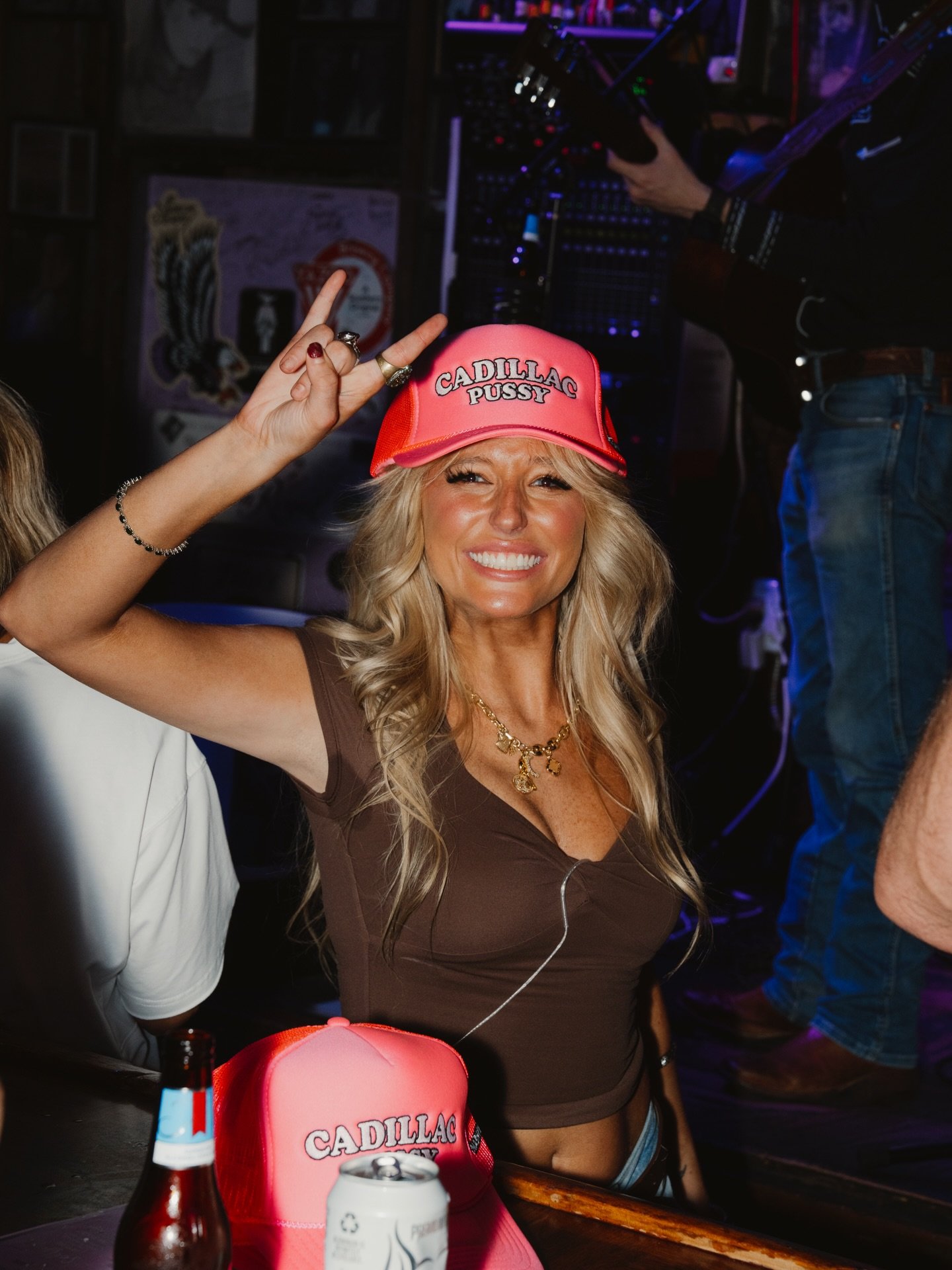 If you know, you know. Hello Weekend 🤠🍻 @tootsies_orchid_lounge