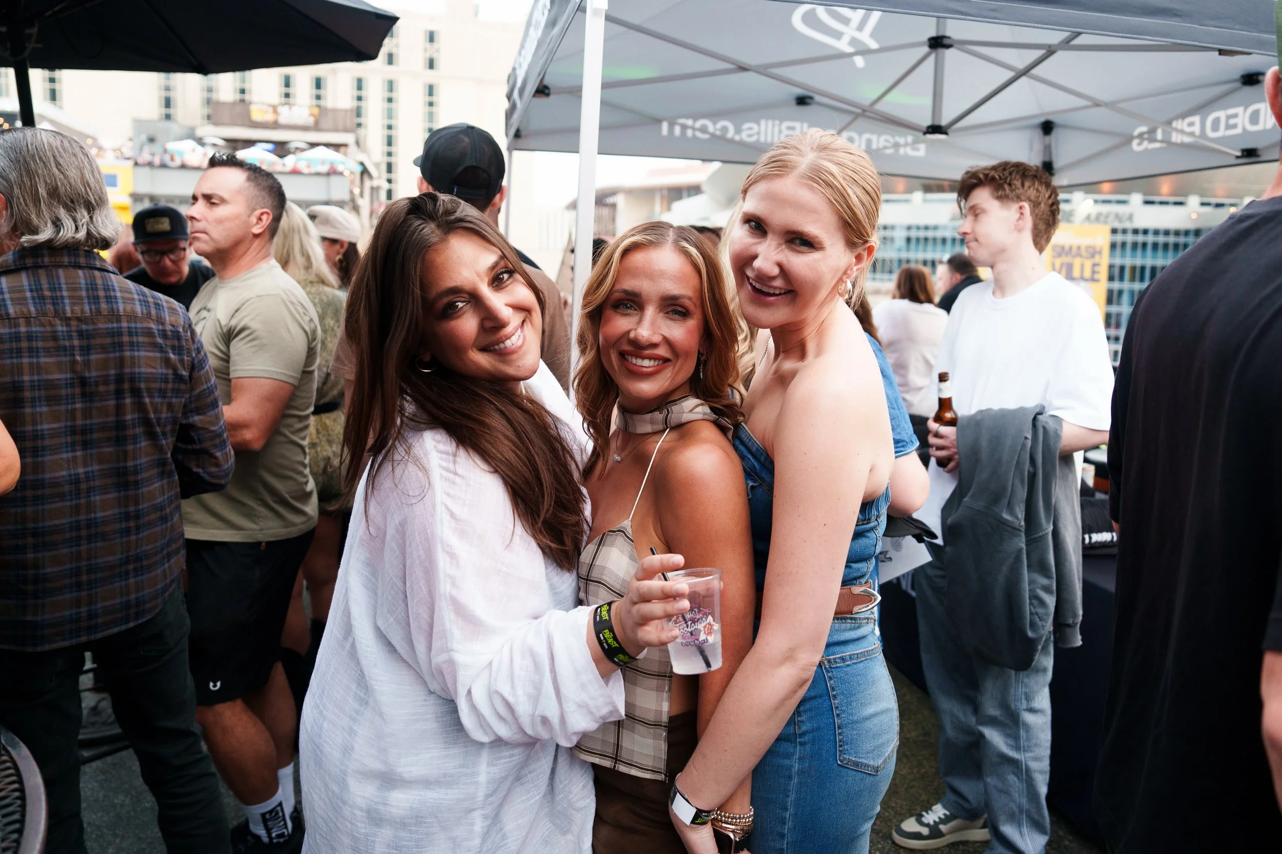 We did in fact stay for one more song 🤠🍻 @tootsies_orchid_lounge