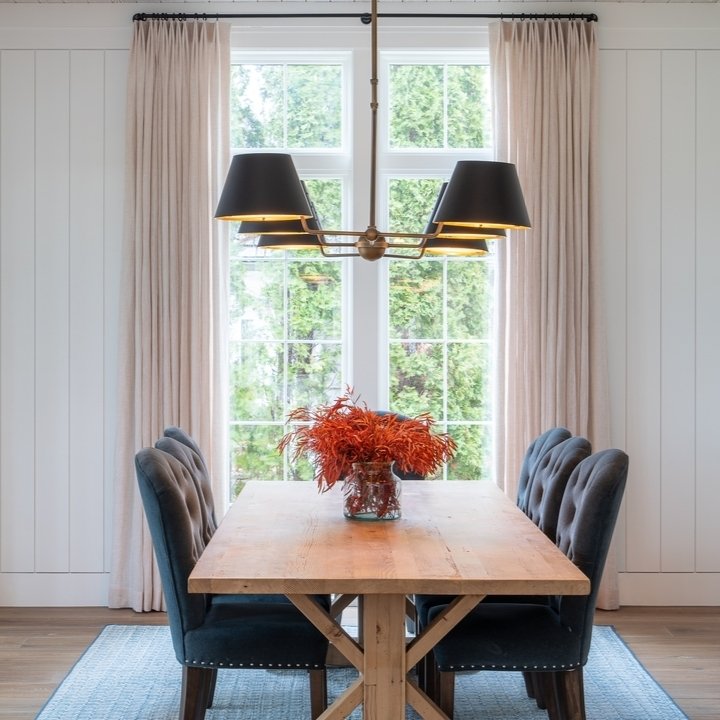 A lovely dining space designed by @studio17_mpls &mdash; with draperies crafted by @unionplaceinteriors right here in Excelsior!