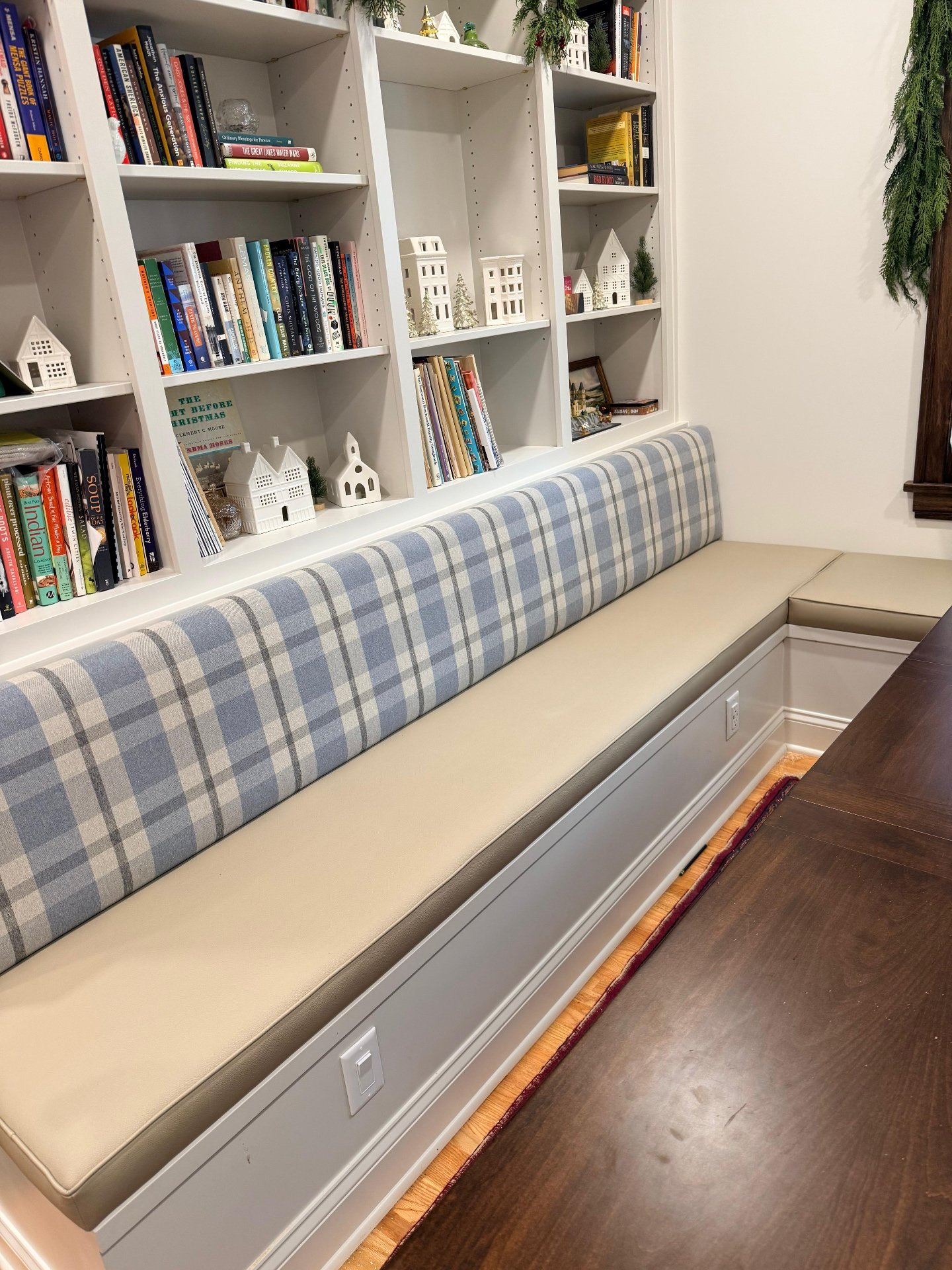 We love helping you create truly custom spaces in your home, and crafting banquettes is a Union Place specialty. We can help with design, construction, fabrication and installation! Add some charm, character, and a cozy mealtime space to your own. Gi