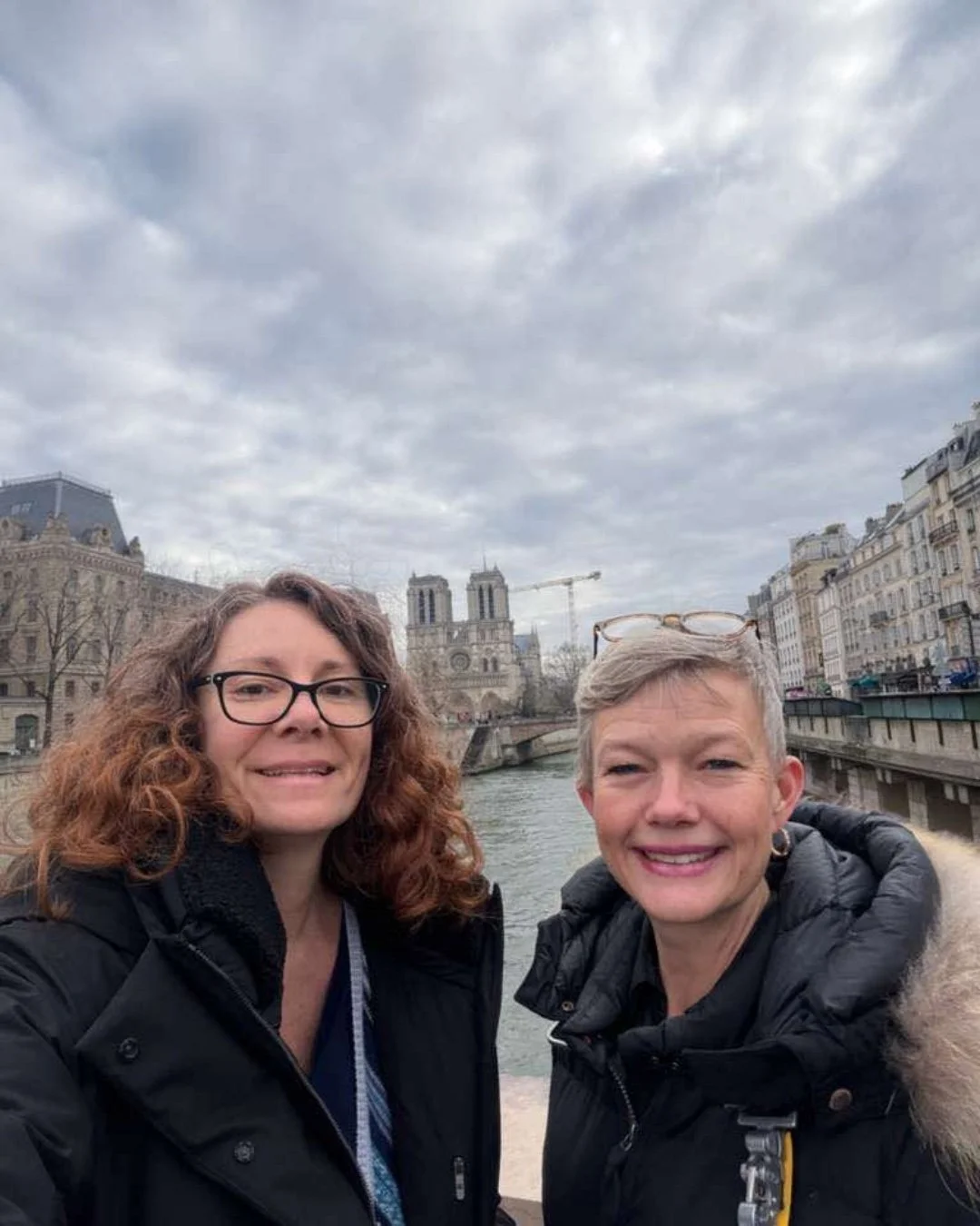 Maud and Mindy take Paris! After saturating themselves in the gorgeous sights, sounds, and textures of the interior design showrooms in the City of Lights, they returned from @parisdecooff_home inspired and energized. Cheers to another year of beauti