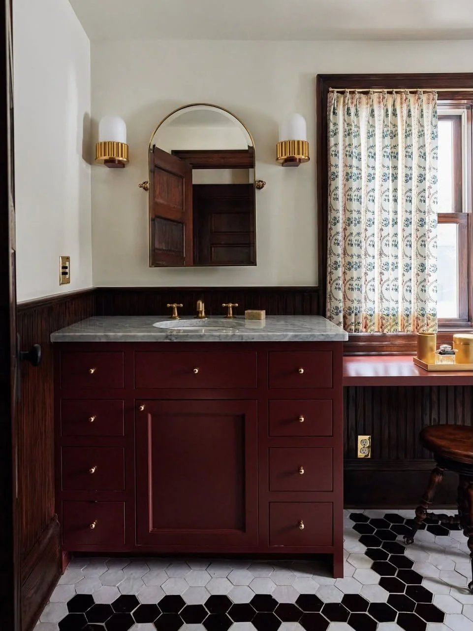 Flashback to a gorgeous project with the lovely @anne_mcdonald_design! We love these sweet cafe curtains with the painted woodwork, the darling skirting on the sink, and the dramatic shower curtain. Thanks, Anne, for including us in this project, and