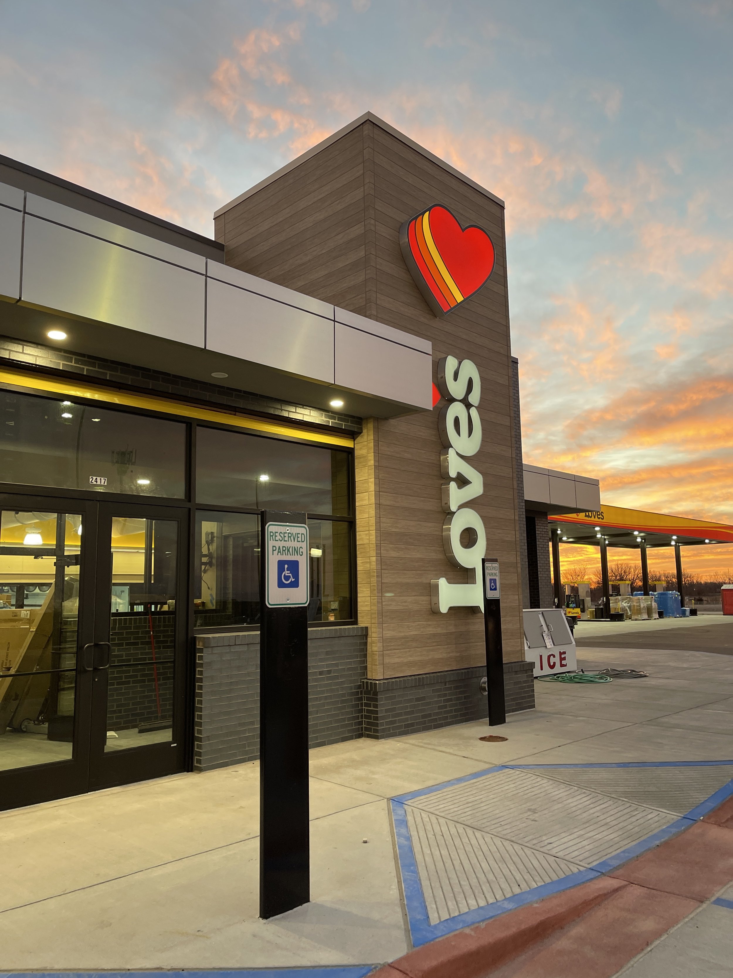 Love's Muscatine 9.jpeg