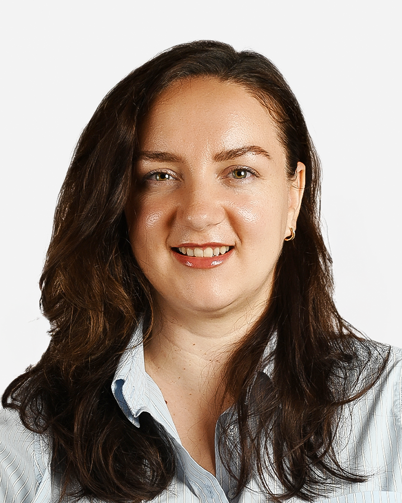 Cosmina Bellu, Commercial Manager