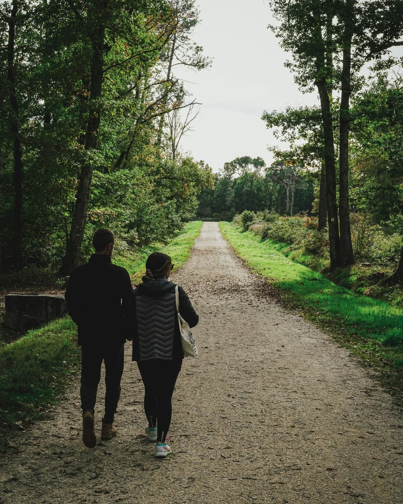 🌿 Need a quick escape into nature? The Heritage Rail Trail is just a 5-minute drive from home, offering miles of scenic pathways perfect for walking, jogging, biking, and enjoying the outdoors. 🚶&zwj;♀️

#HeritageGreenHilliard #LiveAtHeritageGreen 