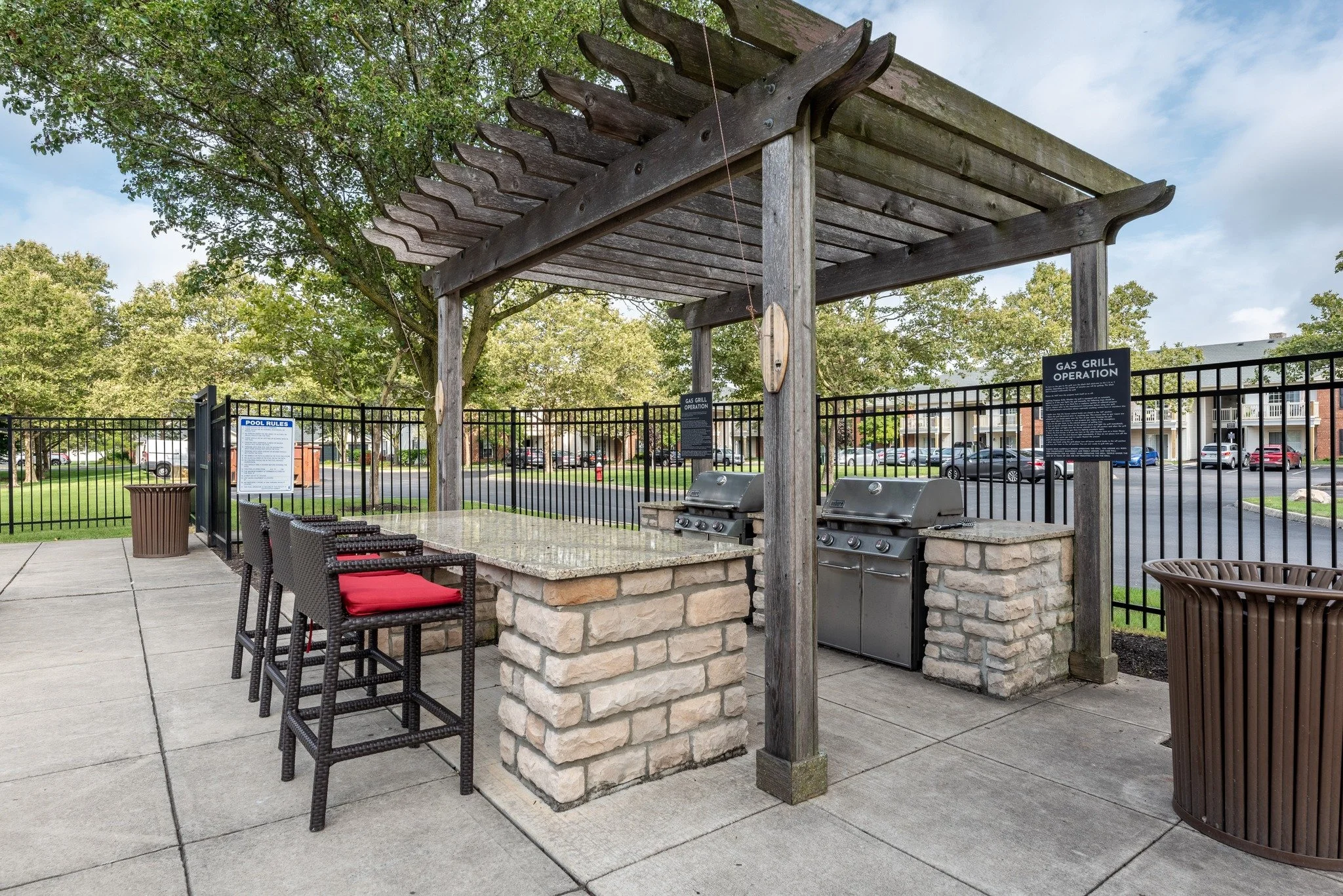 Take dinner outside and enjoy an evening at the outdoor kitchen. Good food and fresh air are a solid combination. 🔥

#HeritageGreenHilliard #LiveAtHeritageGreen #HilliardOhio #HilliardOhioApartments