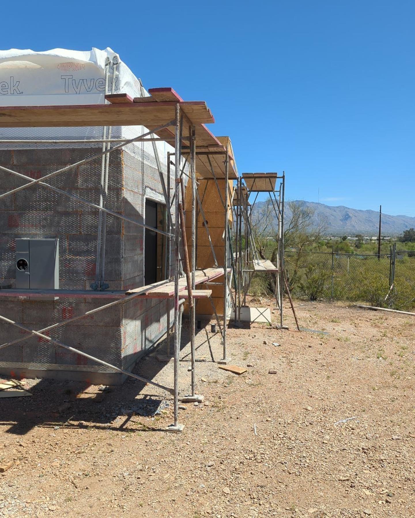 Join us for an exclusive peek into our current project&rsquo;s job site. Crafting elegance, one meticulous detail at a time 💪
.
.
.
#mccrearycustomhomes #customhomebuilder #arizonahomes #tucsoncontractor #contractorlife