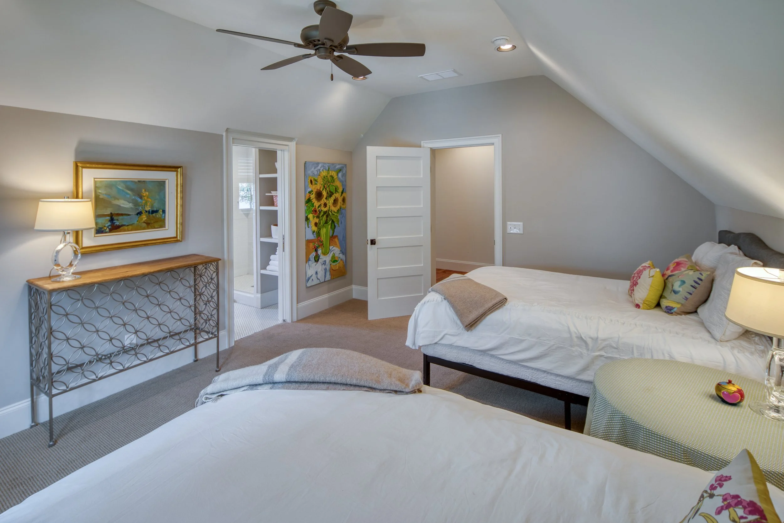 8CobaltLn_0556VRBO.jpg