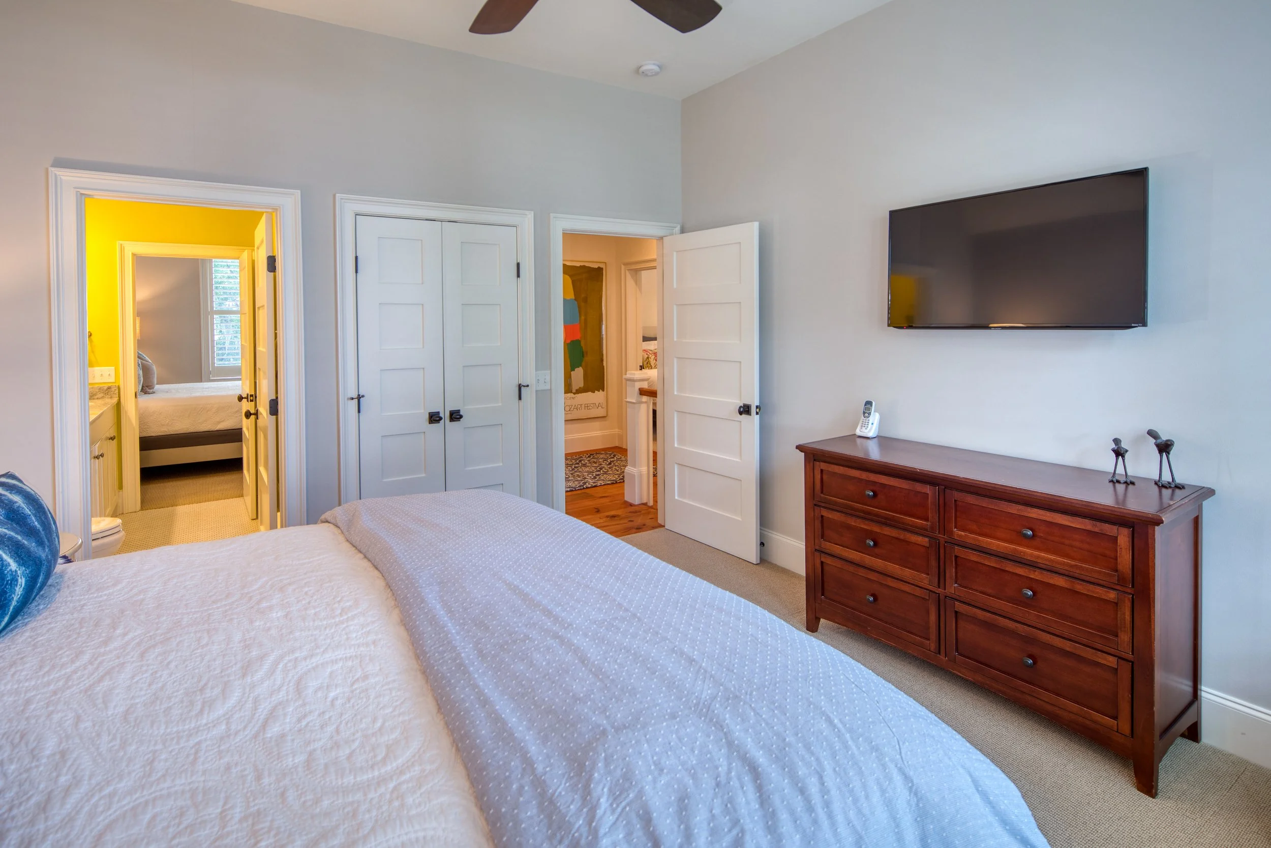 8CobaltLn_0505VRBO.jpg