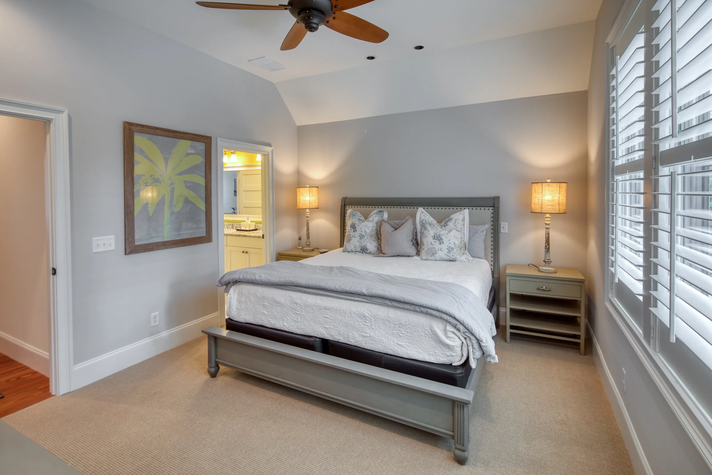 8CobaltLn_0531VRBO.jpg