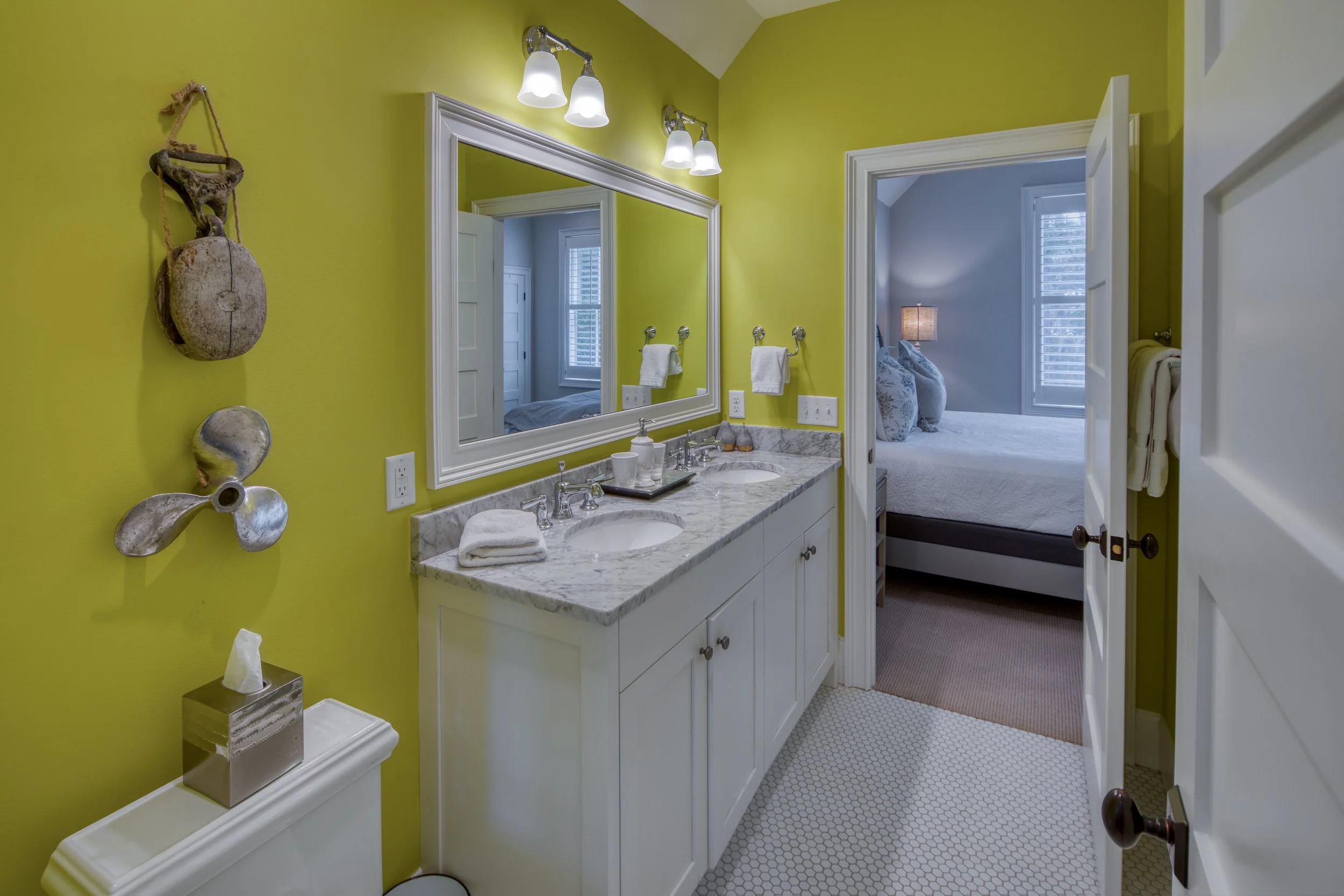 8CobaltLn_0517VRBO.jpg