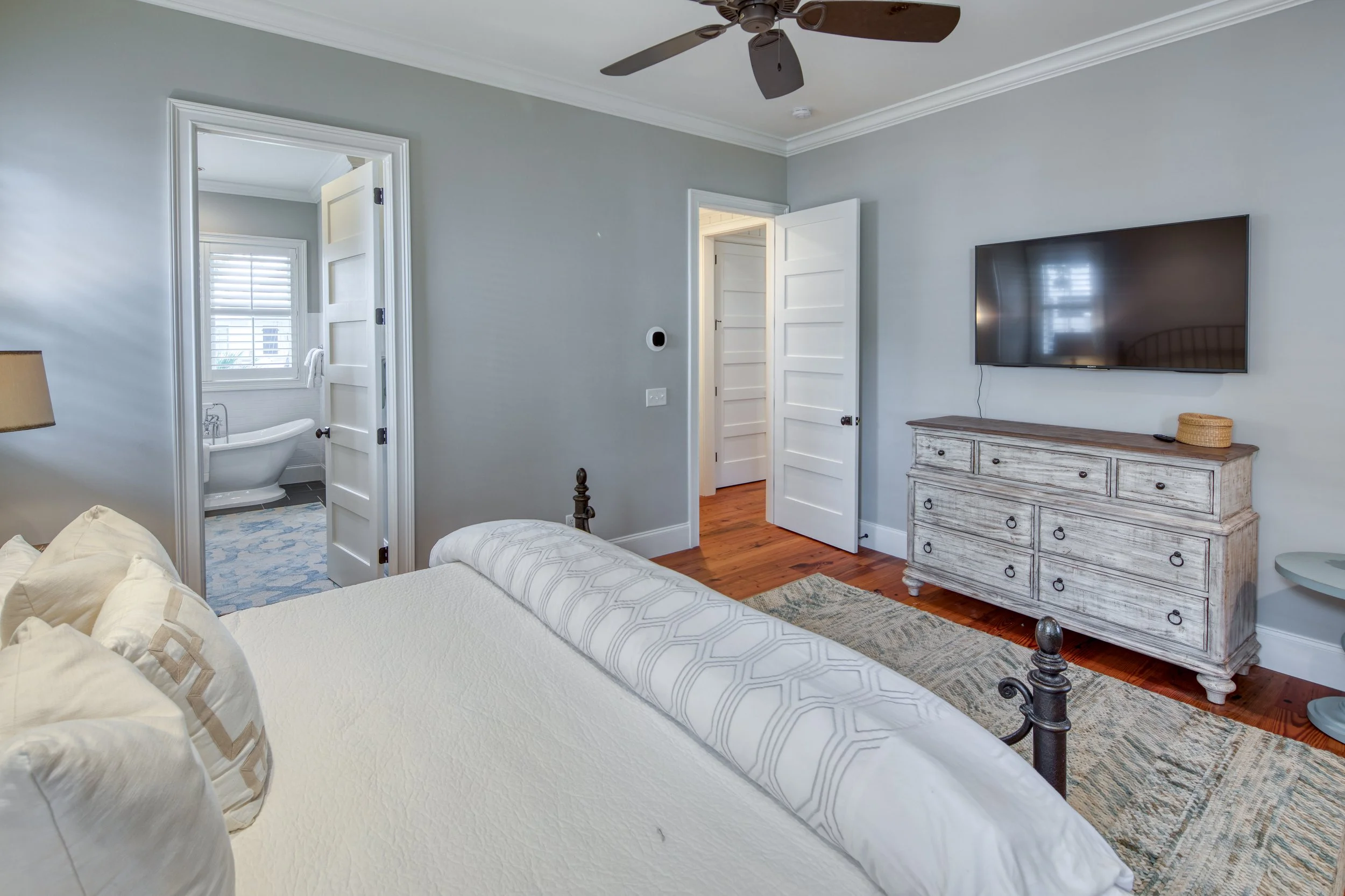 8CobaltLn_0456VRBO.jpg