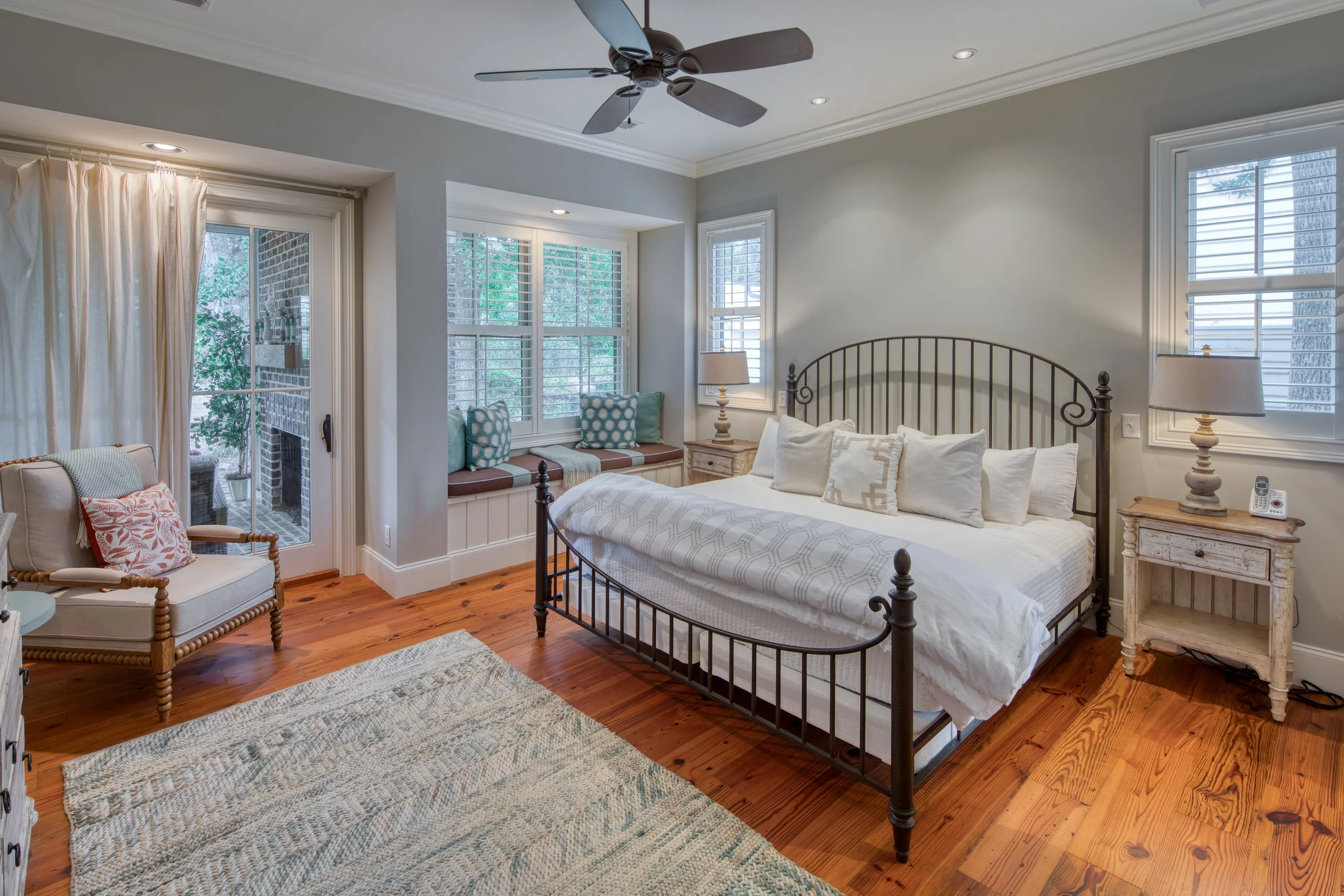 8CobaltLn_0440VRBO.jpg