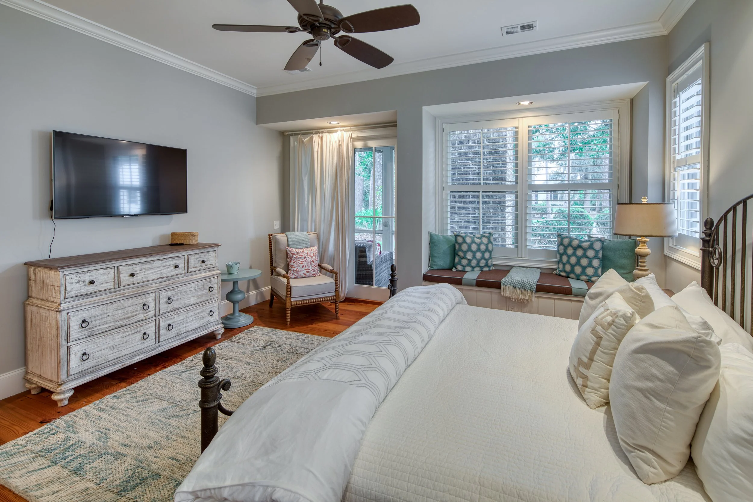 8CobaltLn_0461VRBO.jpg