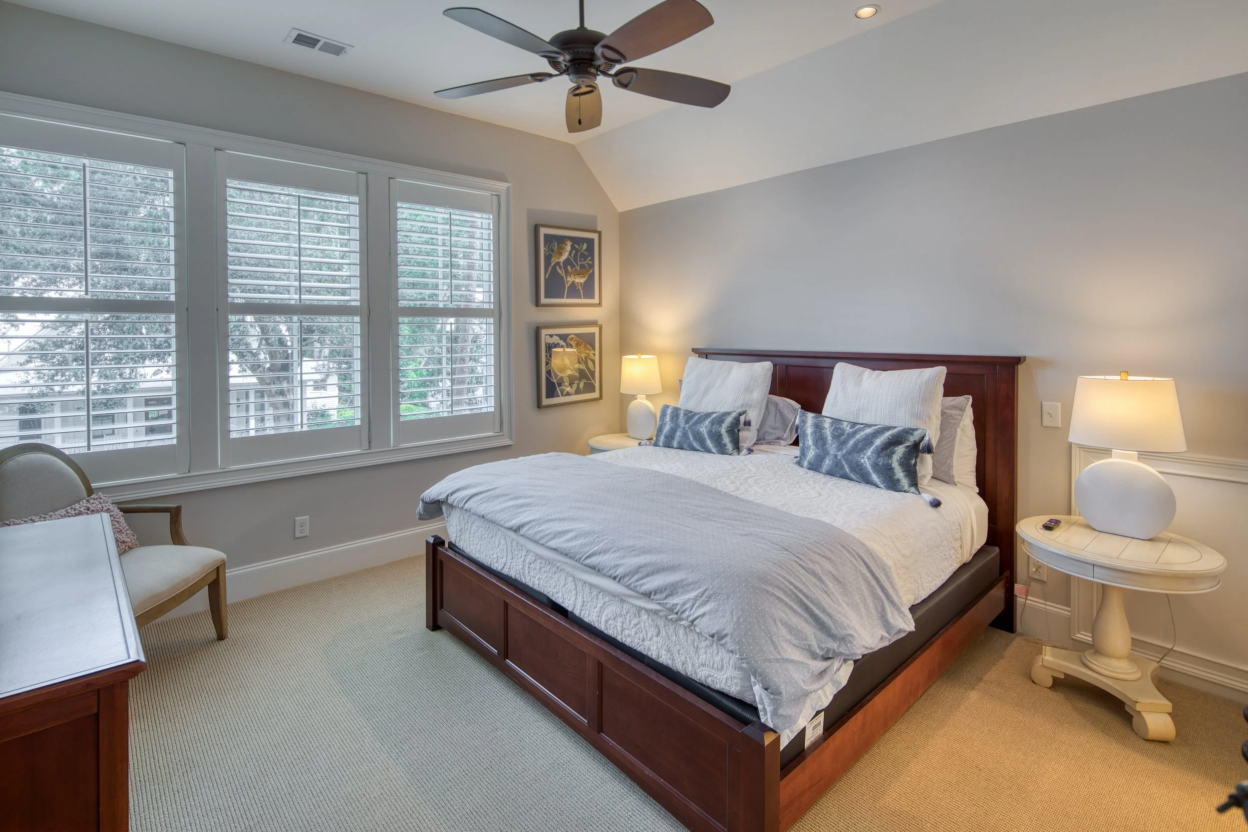8CobaltLn_0496VRBO.jpg