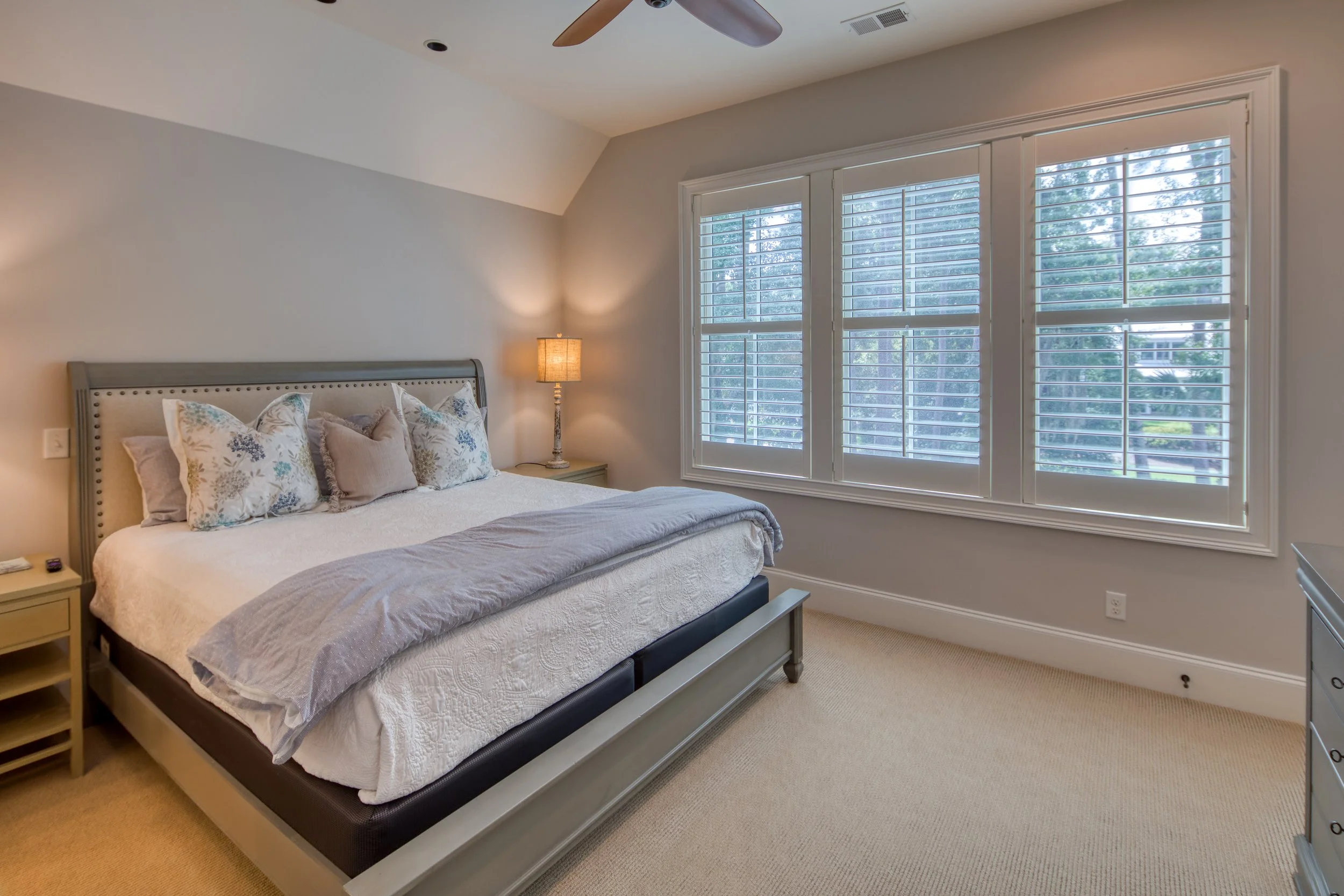 8CobaltLn_0525VRBO.jpg