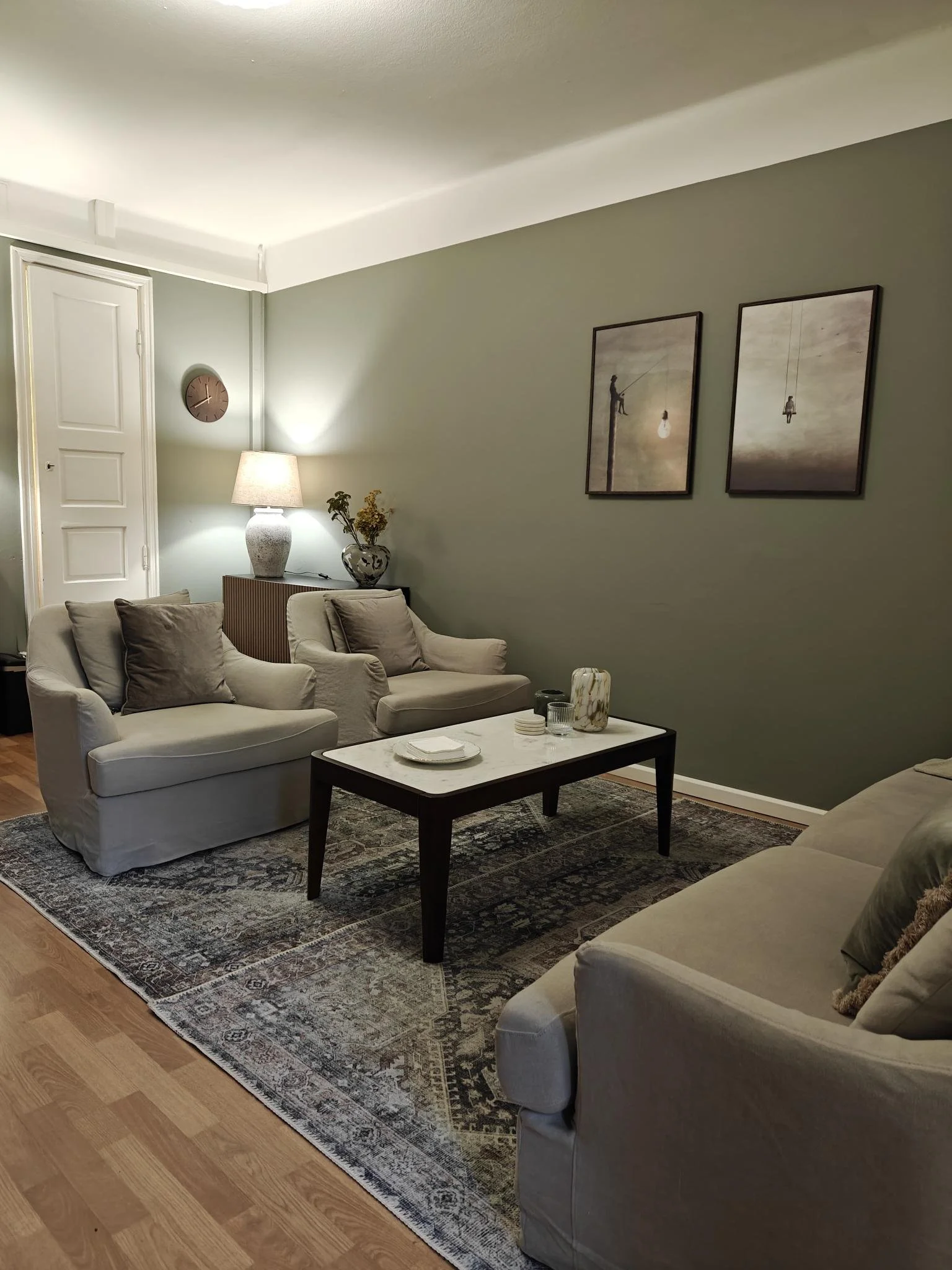 Terapiavastaanotot Helsingissä, jossa sisustus tukee mielen hyvinvointia