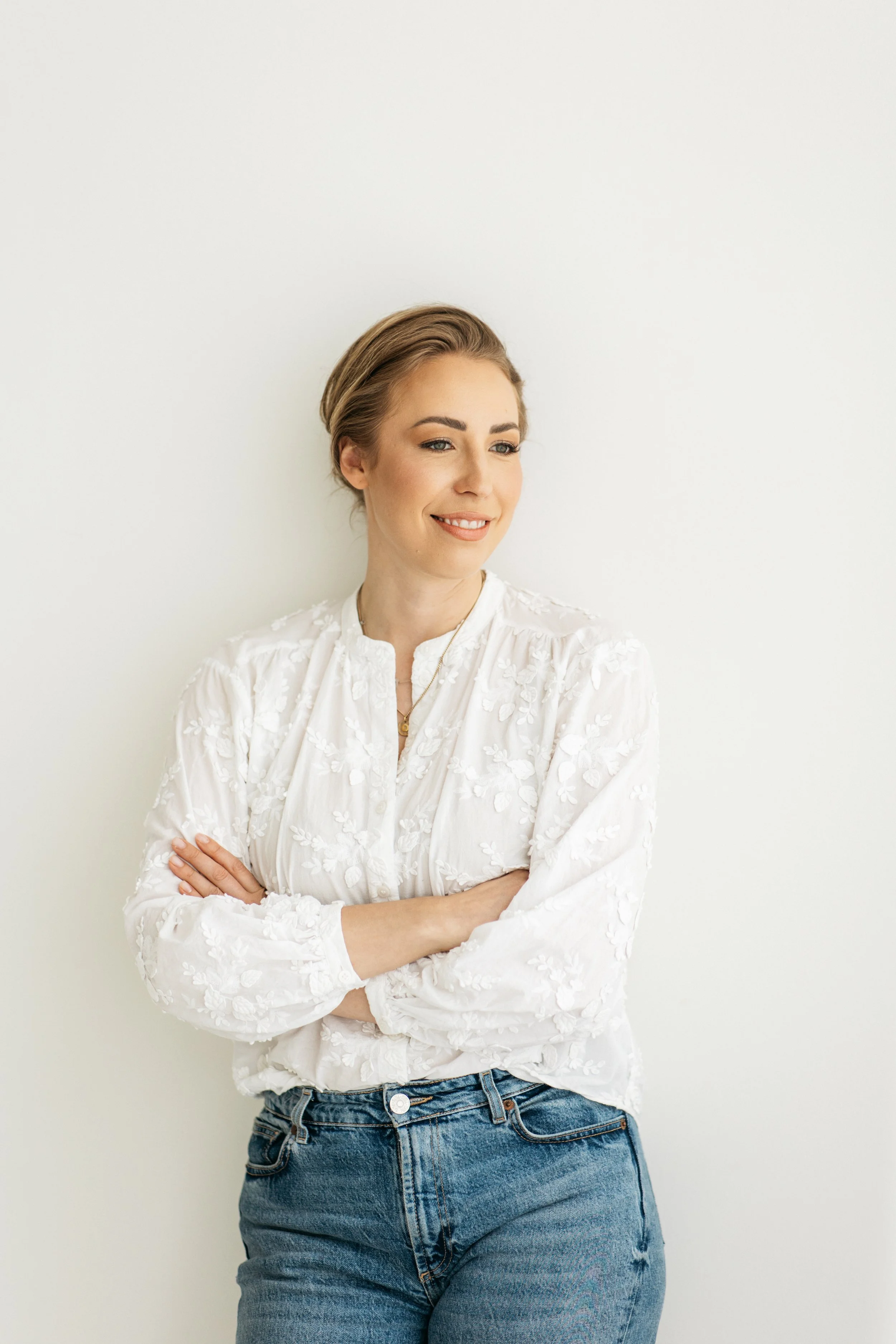 Con tè Pari- & yksilöterapeutti Oona-Lotta