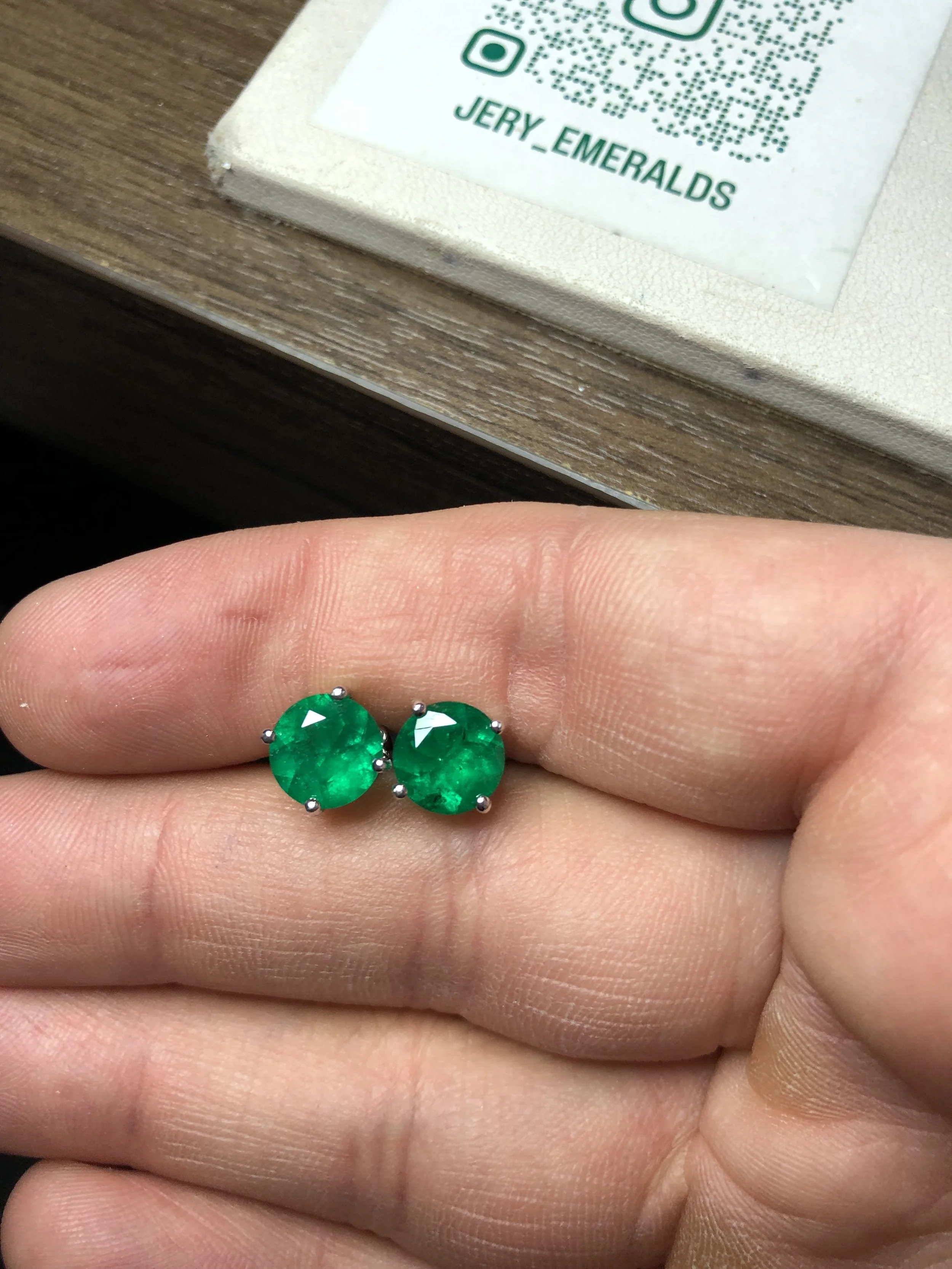 Emerald Stud
