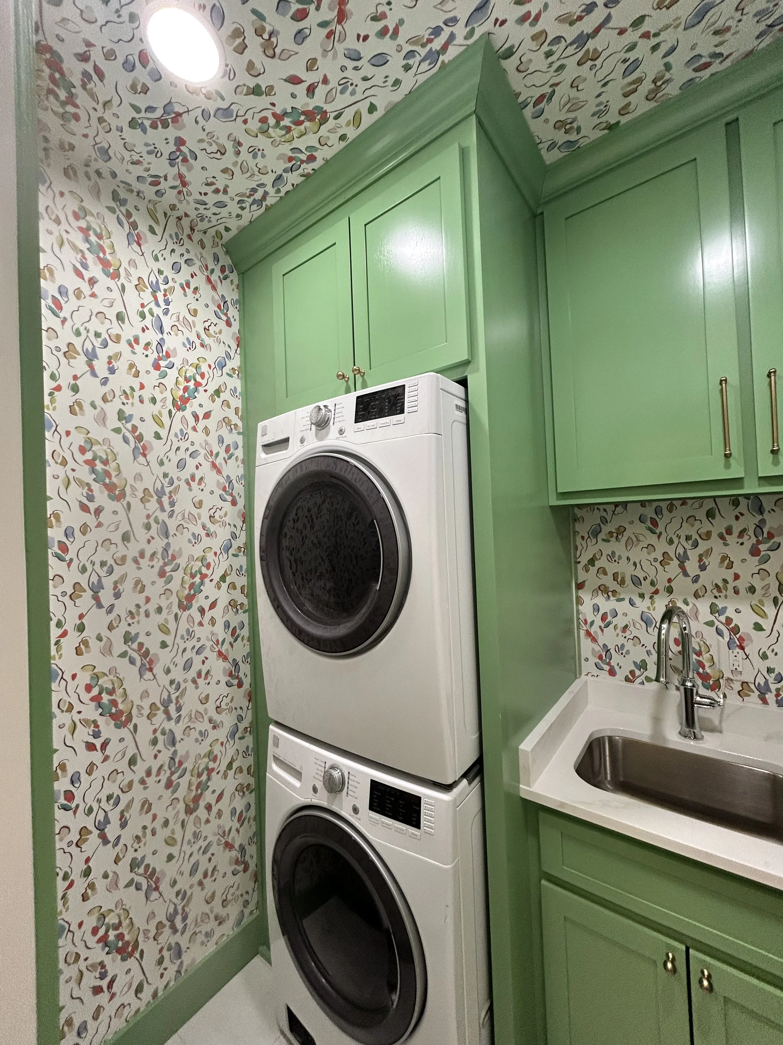 Best wallpaper installer in Lake Oconee and Athens, GA.  Laundry Room Wallpaper. 