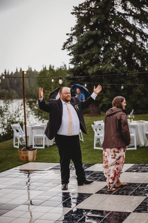 Tawny Nichelle Photography - Alaska Wedding Photographer