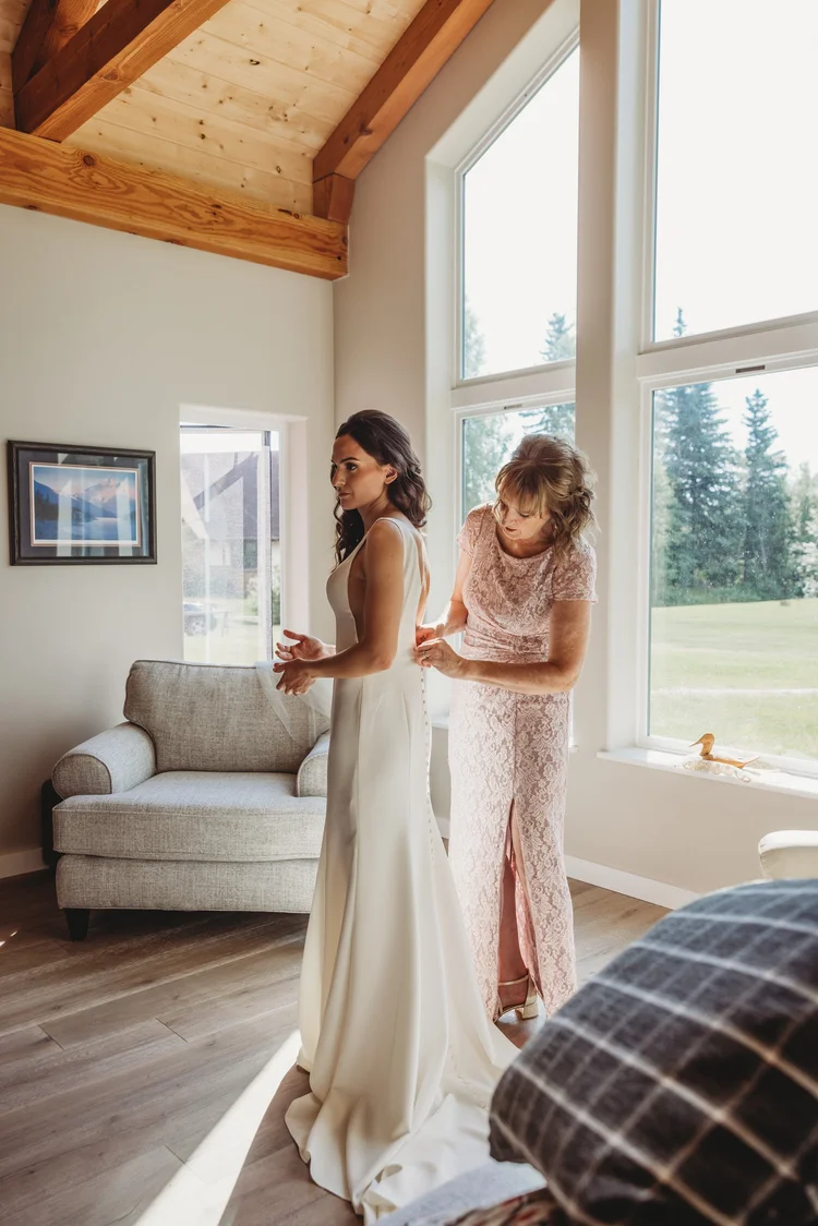 Tawny Nichelle Photography - Alaska Wedding Photographer