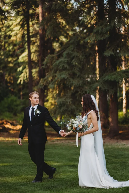 Tawny Nichelle Photography - Alaska Wedding Photographer