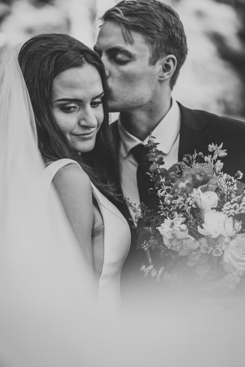 Tawny Nichelle Photography - Alaska Wedding Photographer