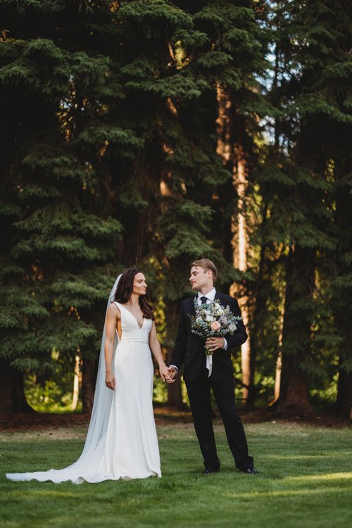 Tawny Nichelle Photography - Alaska Wedding Photographer