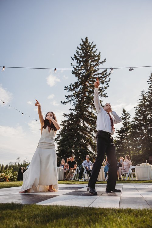 Tawny Nichelle Photography - Alaska Wedding Photographer