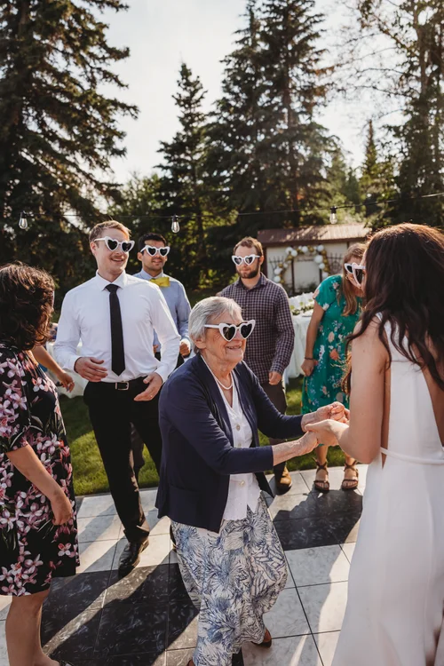 Tawny Nichelle Photography - Alaska Wedding Photographer