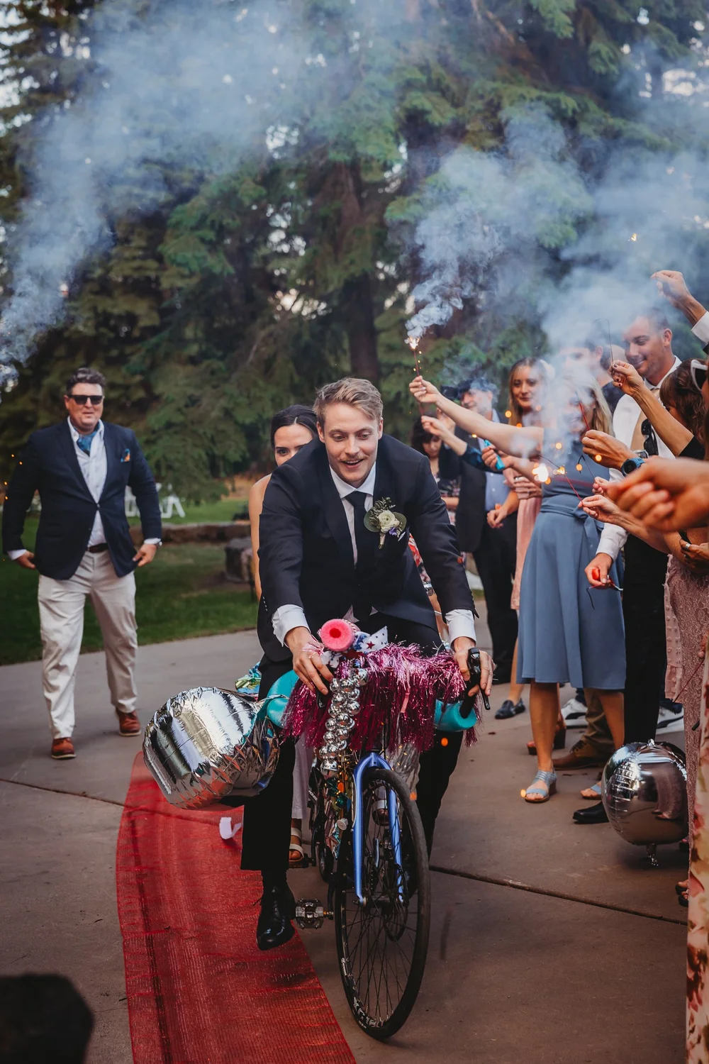 Tawny Nichelle Photography - Alaska Wedding Photographer