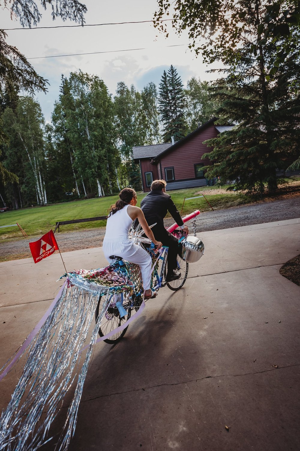 Tawny Nichelle Photography - Alaska Wedding Photographer