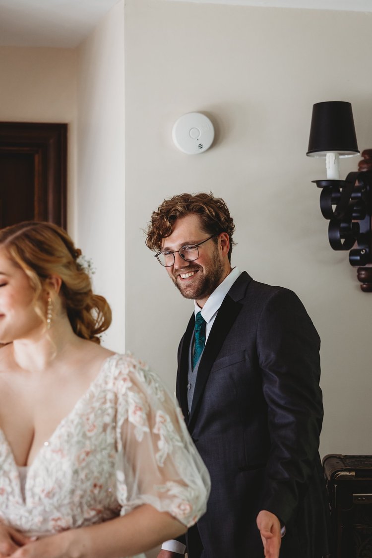 Tawny Nichelle Photography - Alaska Wedding Photographer